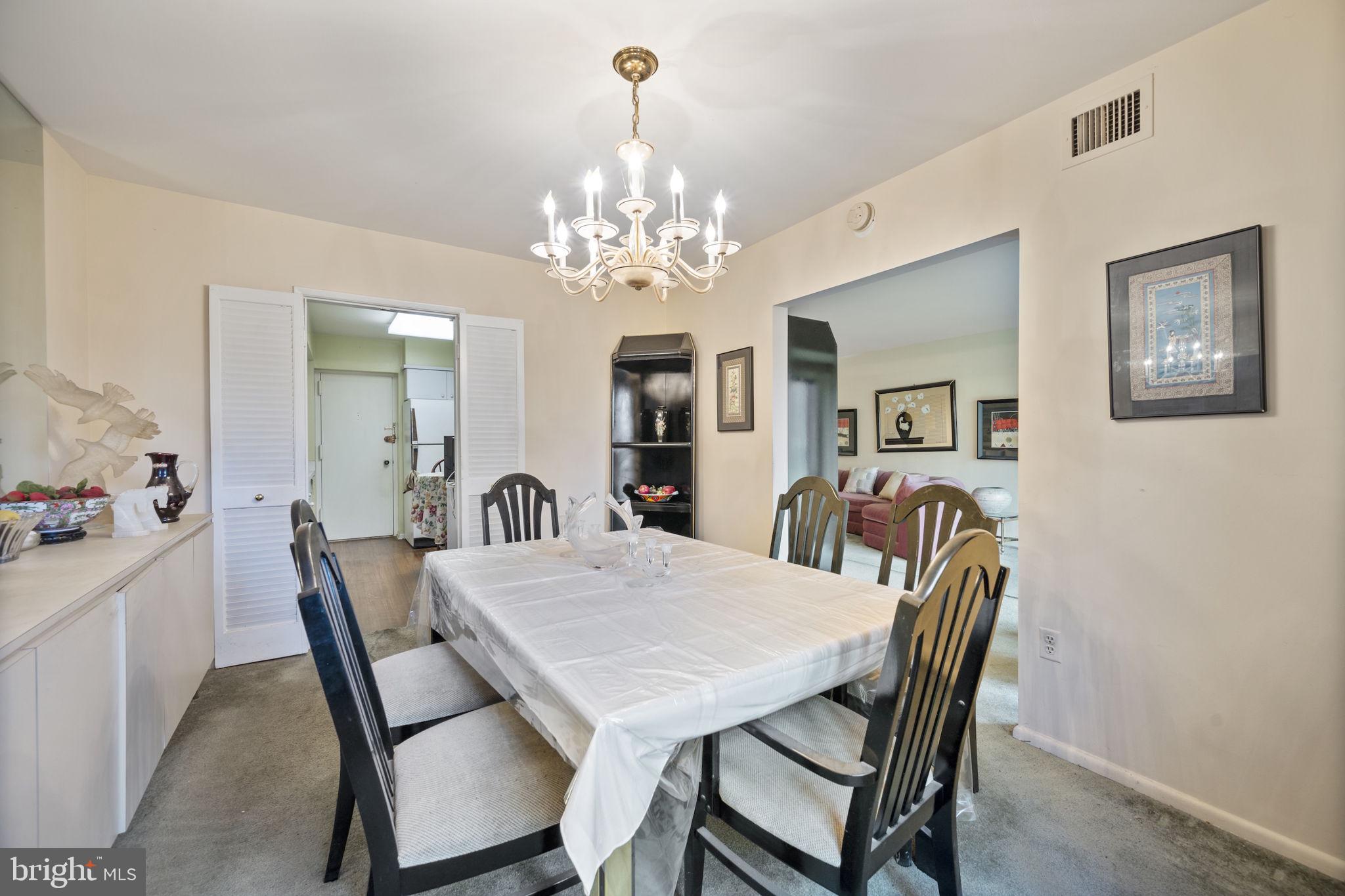 SUBURBAN OAKS - Residential