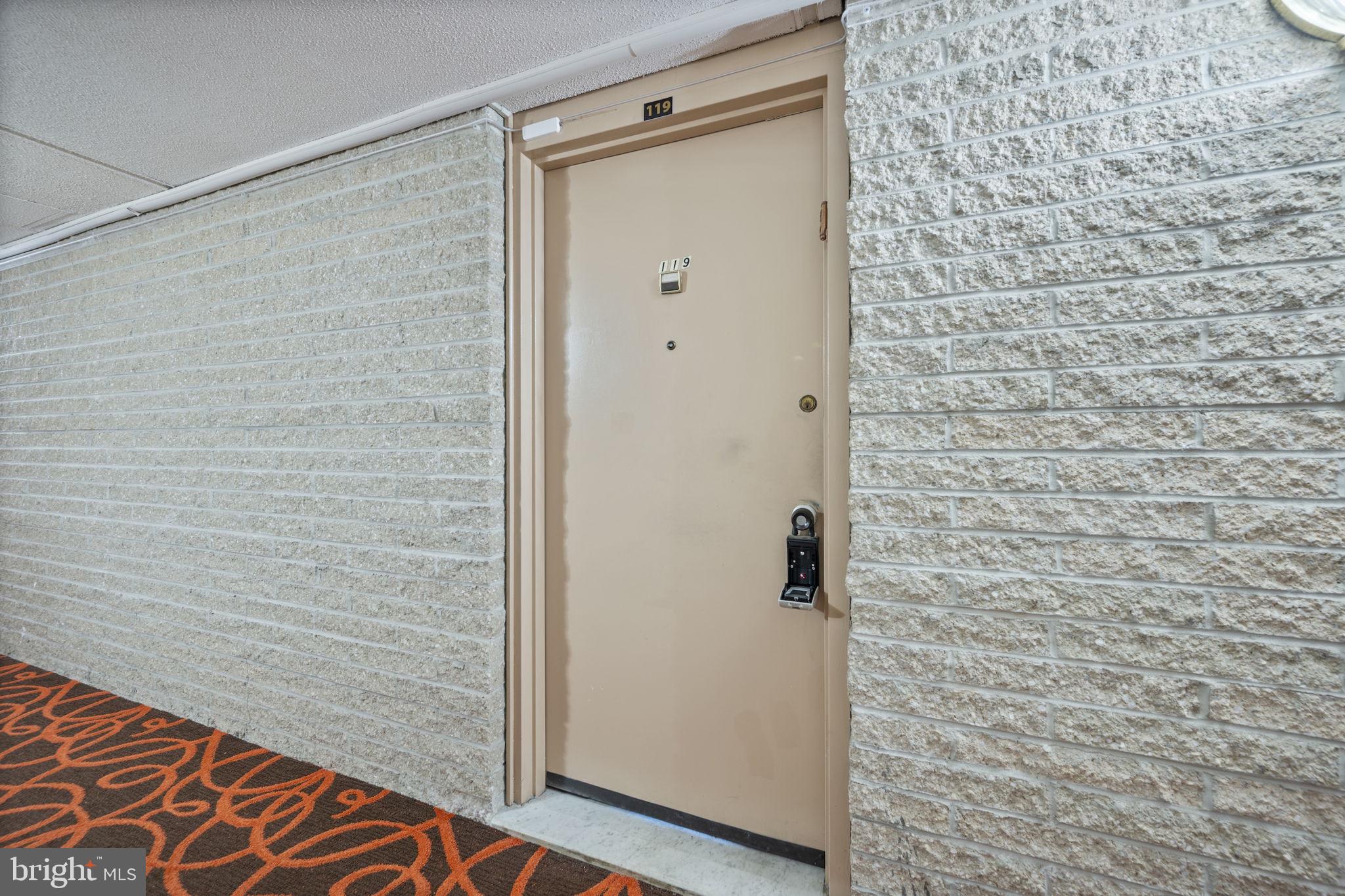 SUBURBAN OAKS - Residential