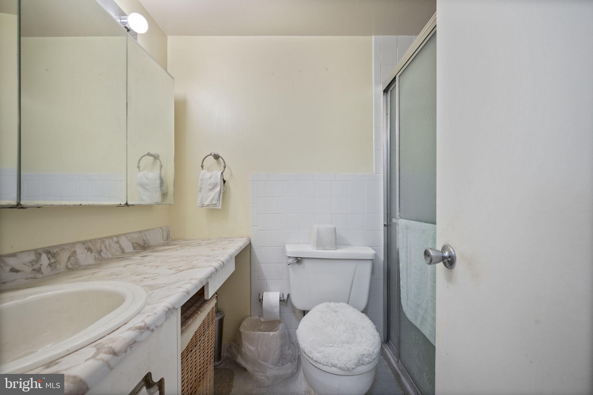 SUBURBAN OAKS - Residential