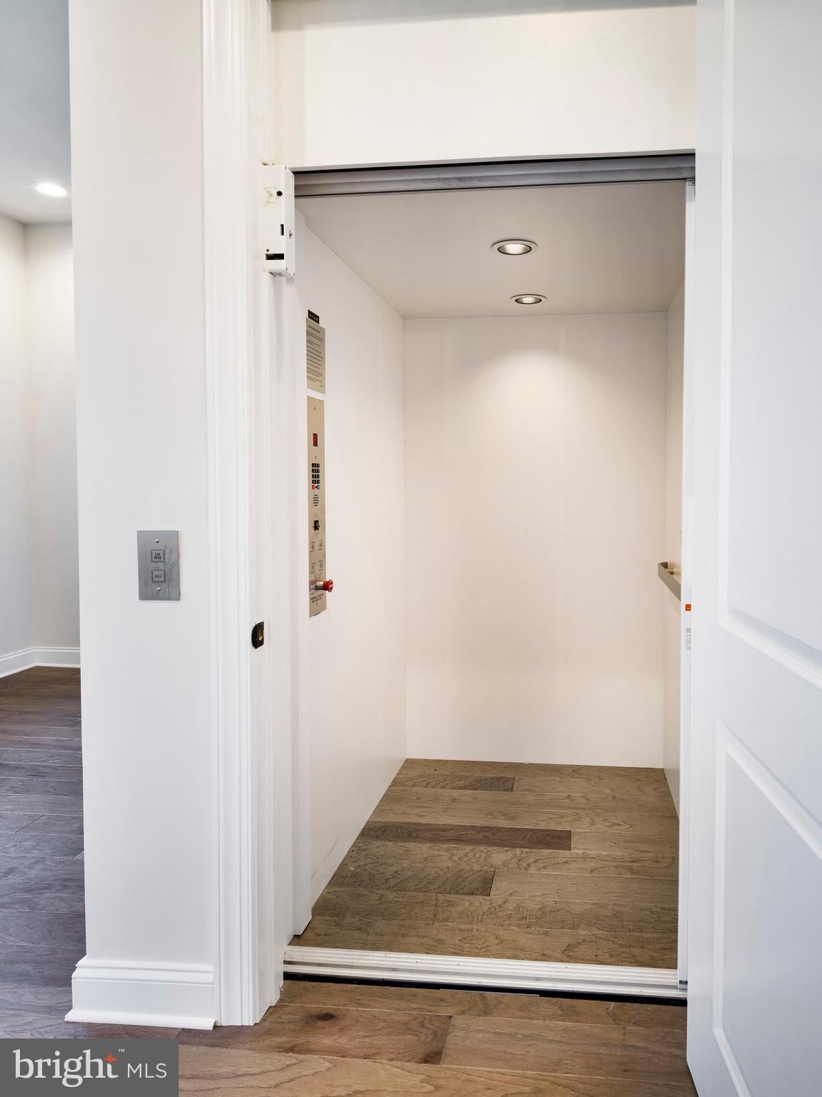 NEWTOWN WALK AT ELLIS PRESERVE - Residential