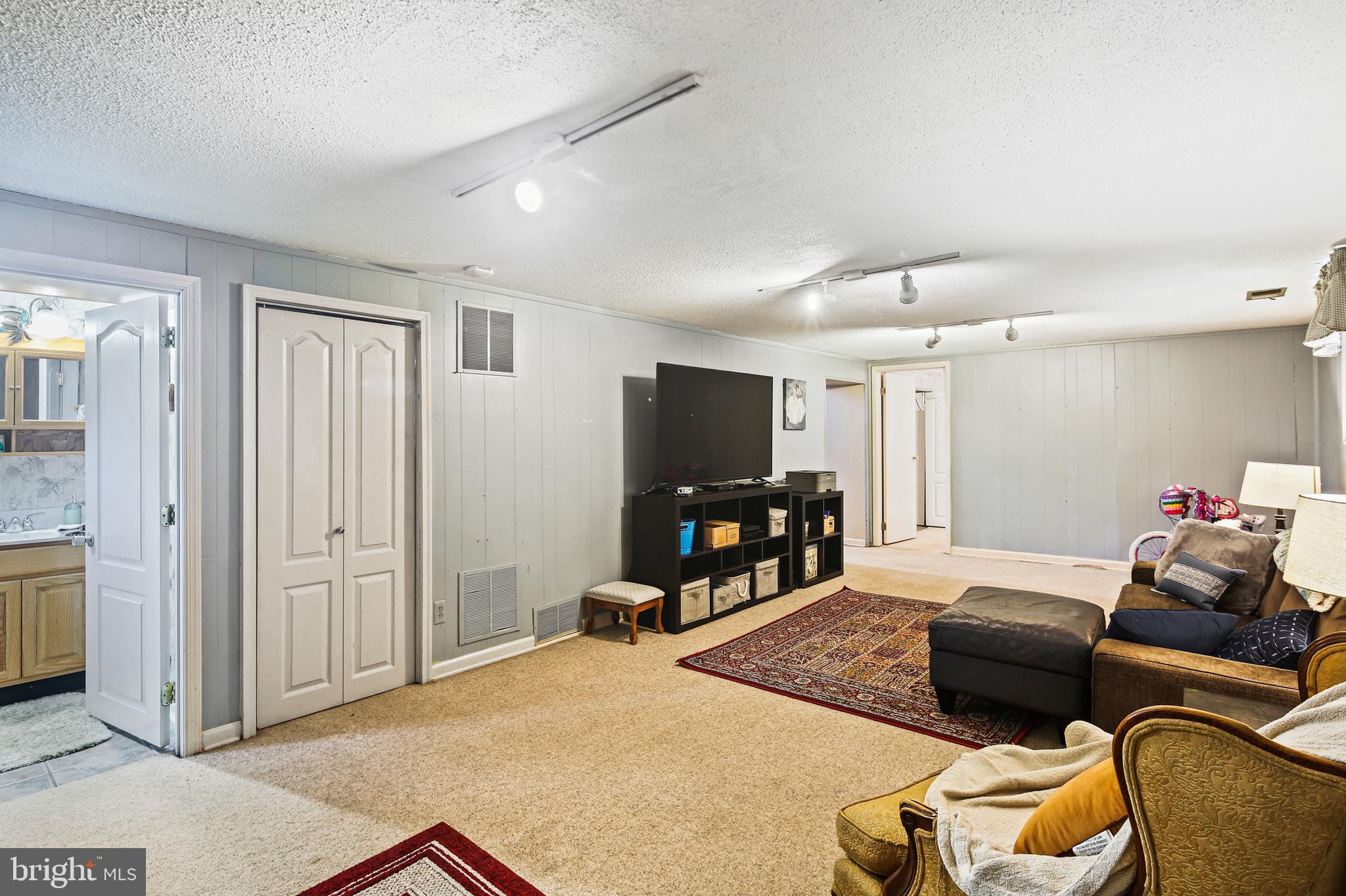 GLYNDON - Residential