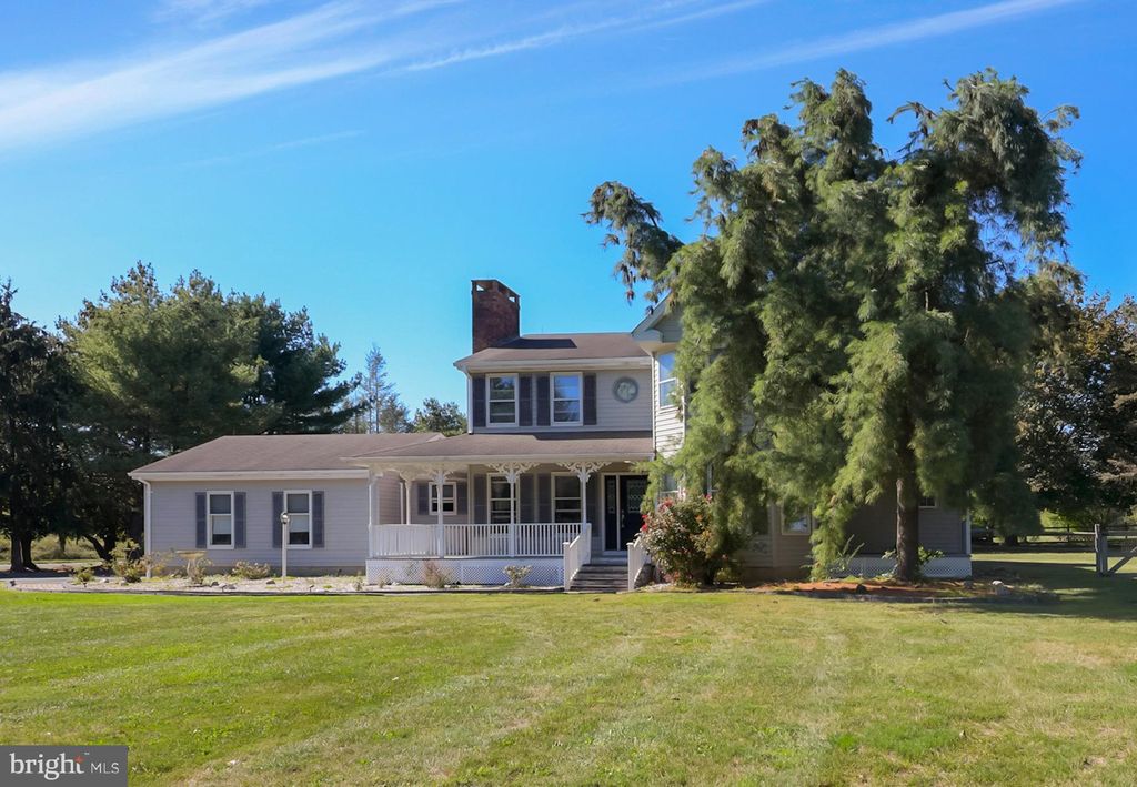 Photo of 467 Gordon Rd, ROBBINSVILLE, NJ 08691 (MLS # NJME2065466)