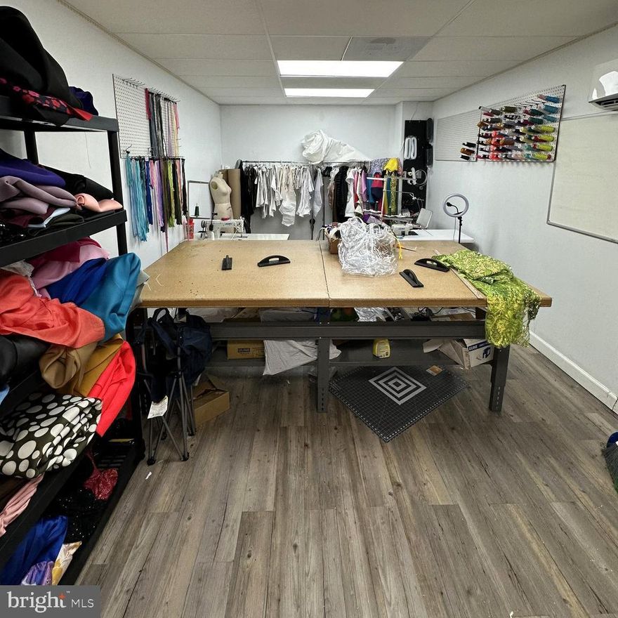 300 +/-  SF Work Space Suite available at the Moss Center in the heart of Waldorf, MD. Suite rental is $1,000.00 all in rental. This includes- electric, water, wifi and common area cleaning (this does not include cleaning within the office space).