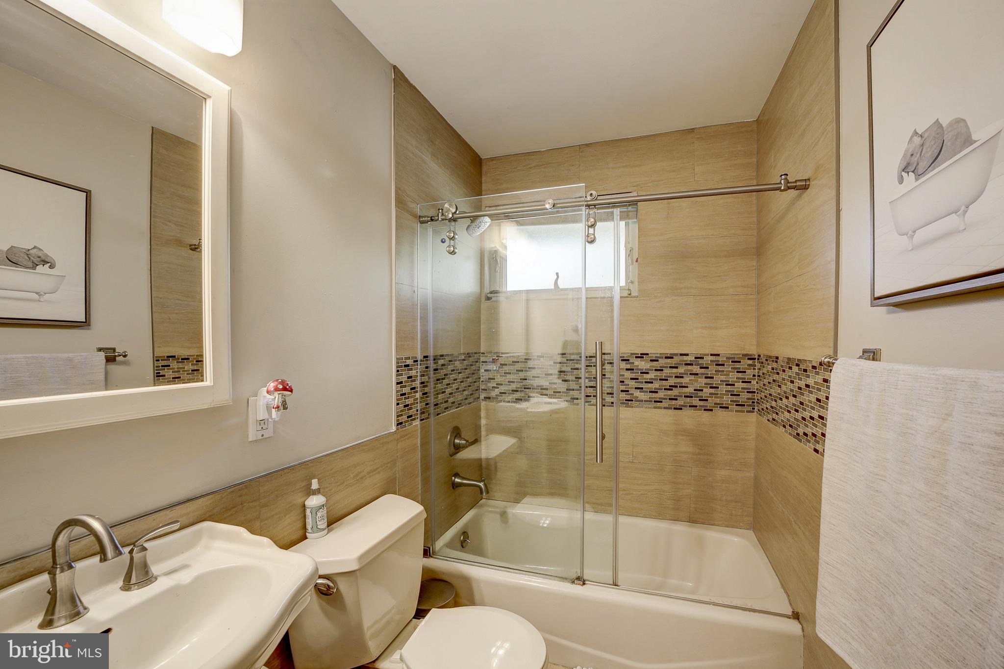 WILDWOOD MANOR - Residential