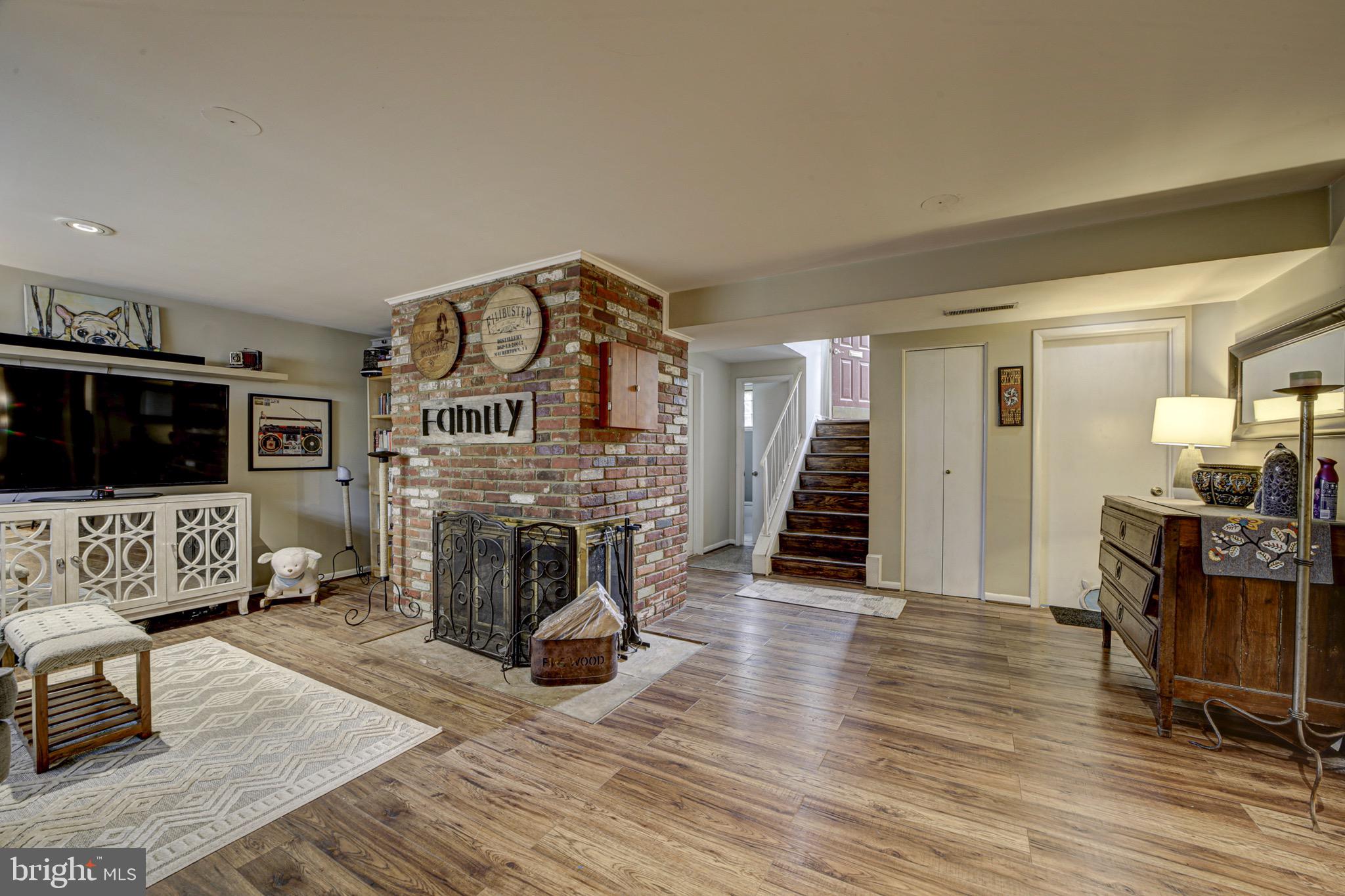 WILDWOOD MANOR - Residential