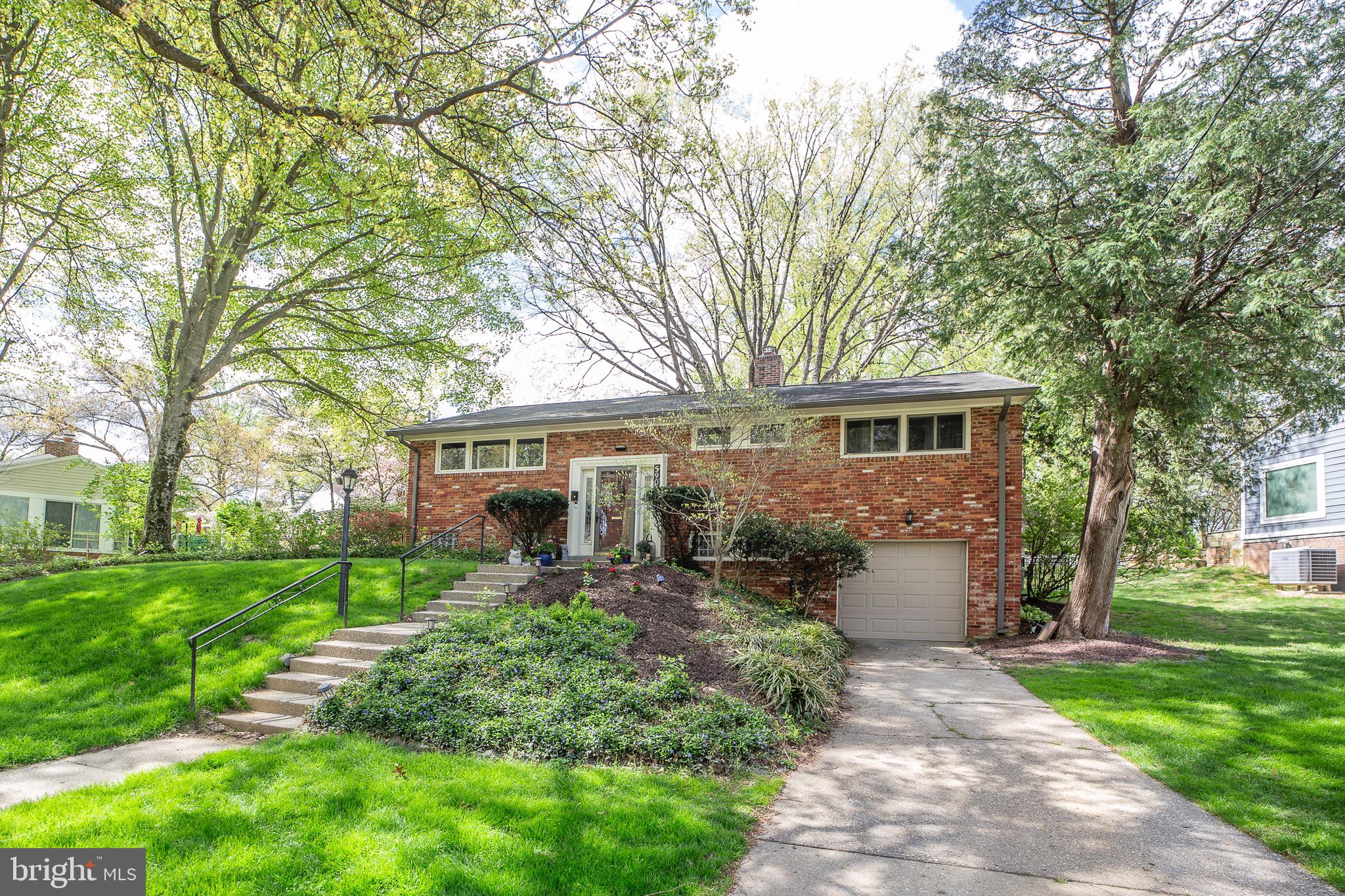 WILDWOOD MANOR - Residential