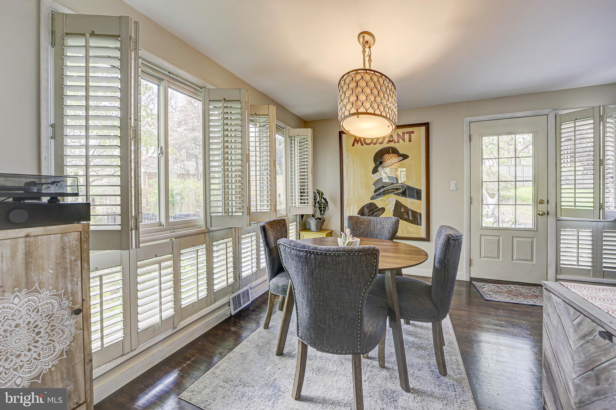 WILDWOOD MANOR - Residential