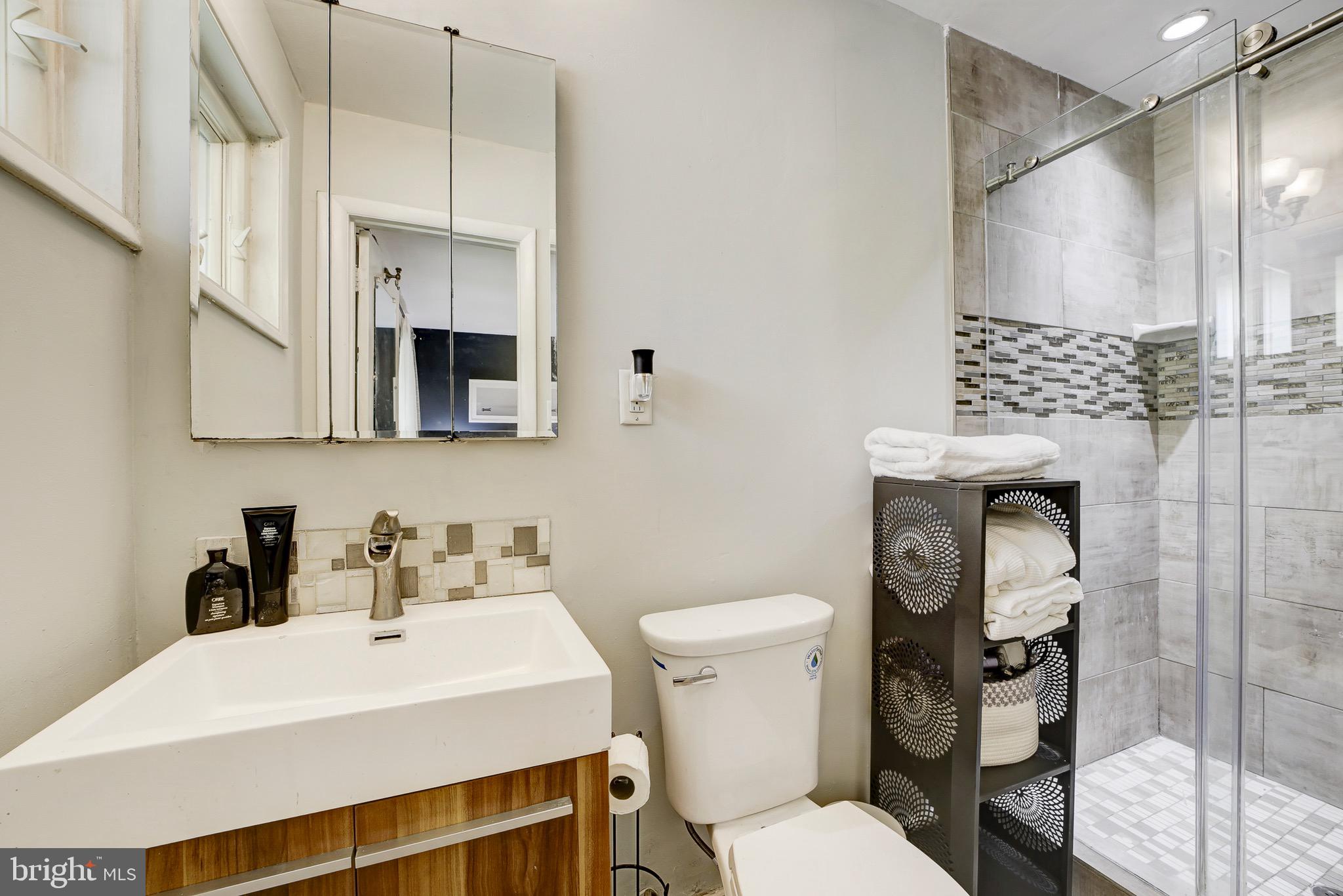 WILDWOOD MANOR - Residential