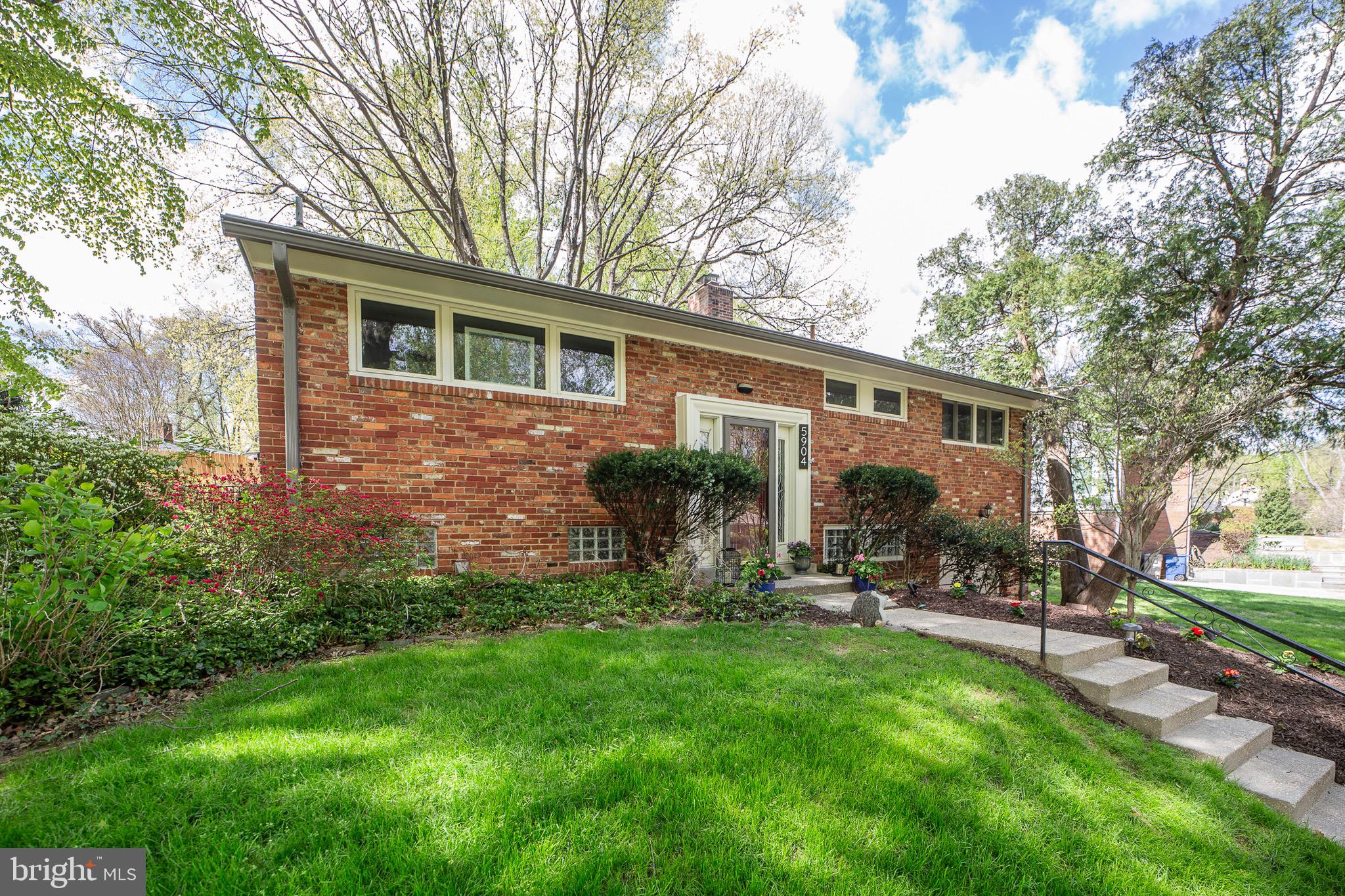 WILDWOOD MANOR - Residential