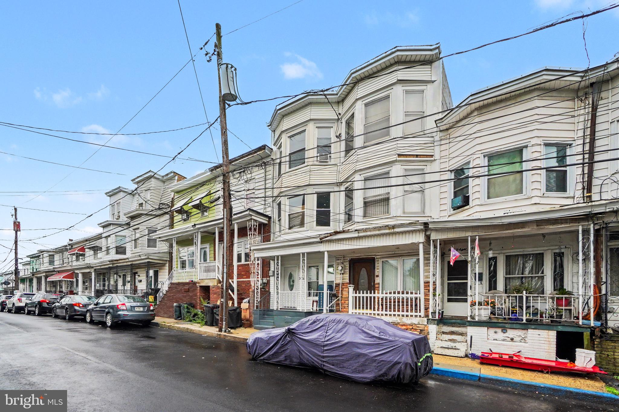 312 S JARDIN STREET