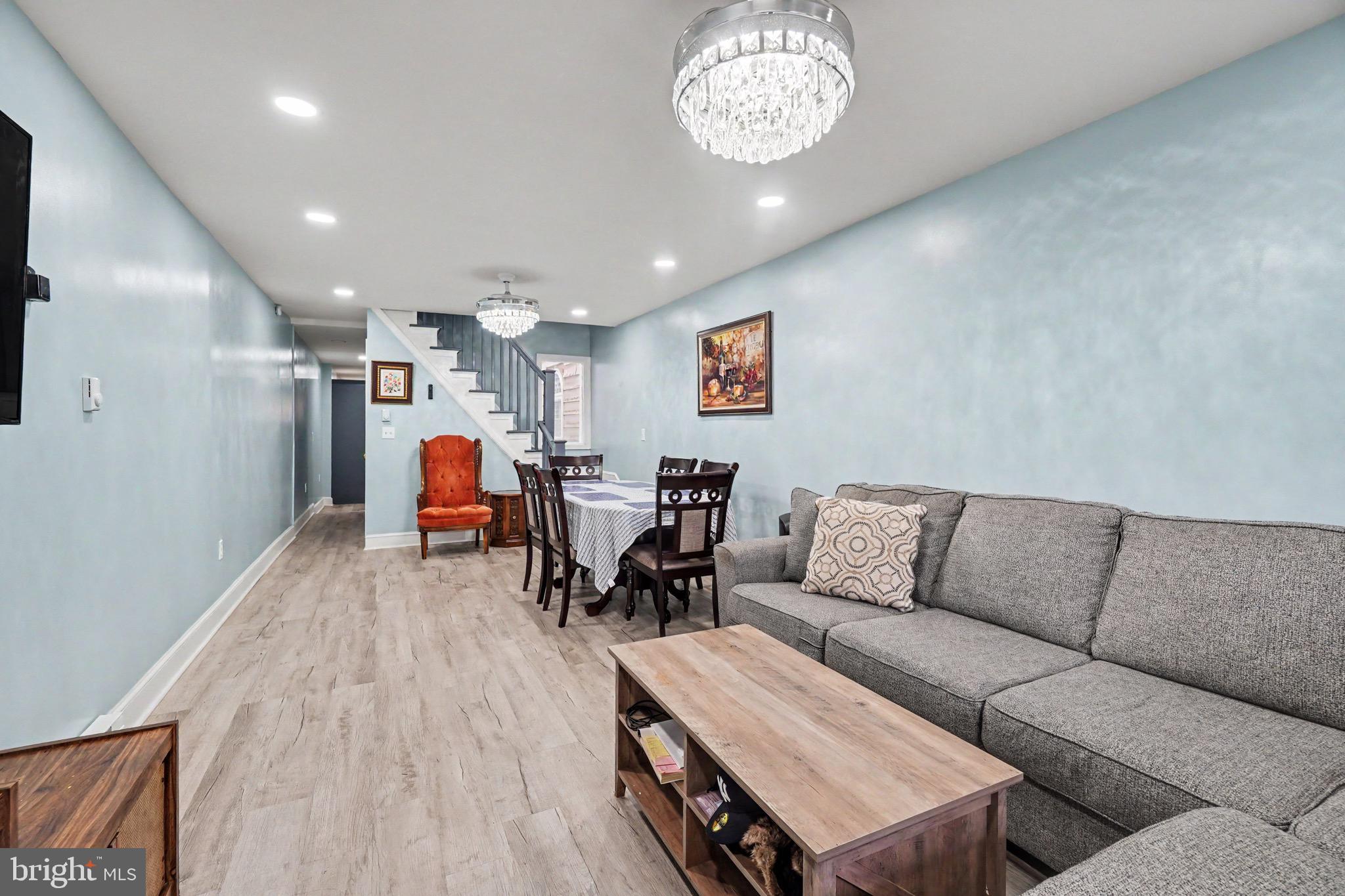 312 S JARDIN STREET