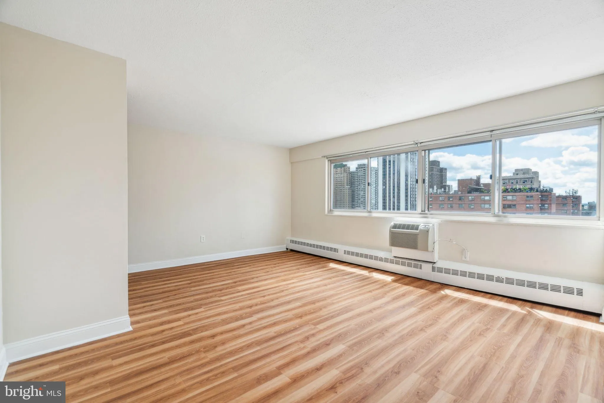 Philadelphia, Pennsylvania 19103, United States, ,1 BathroomBathrooms,Residential,Active,129352