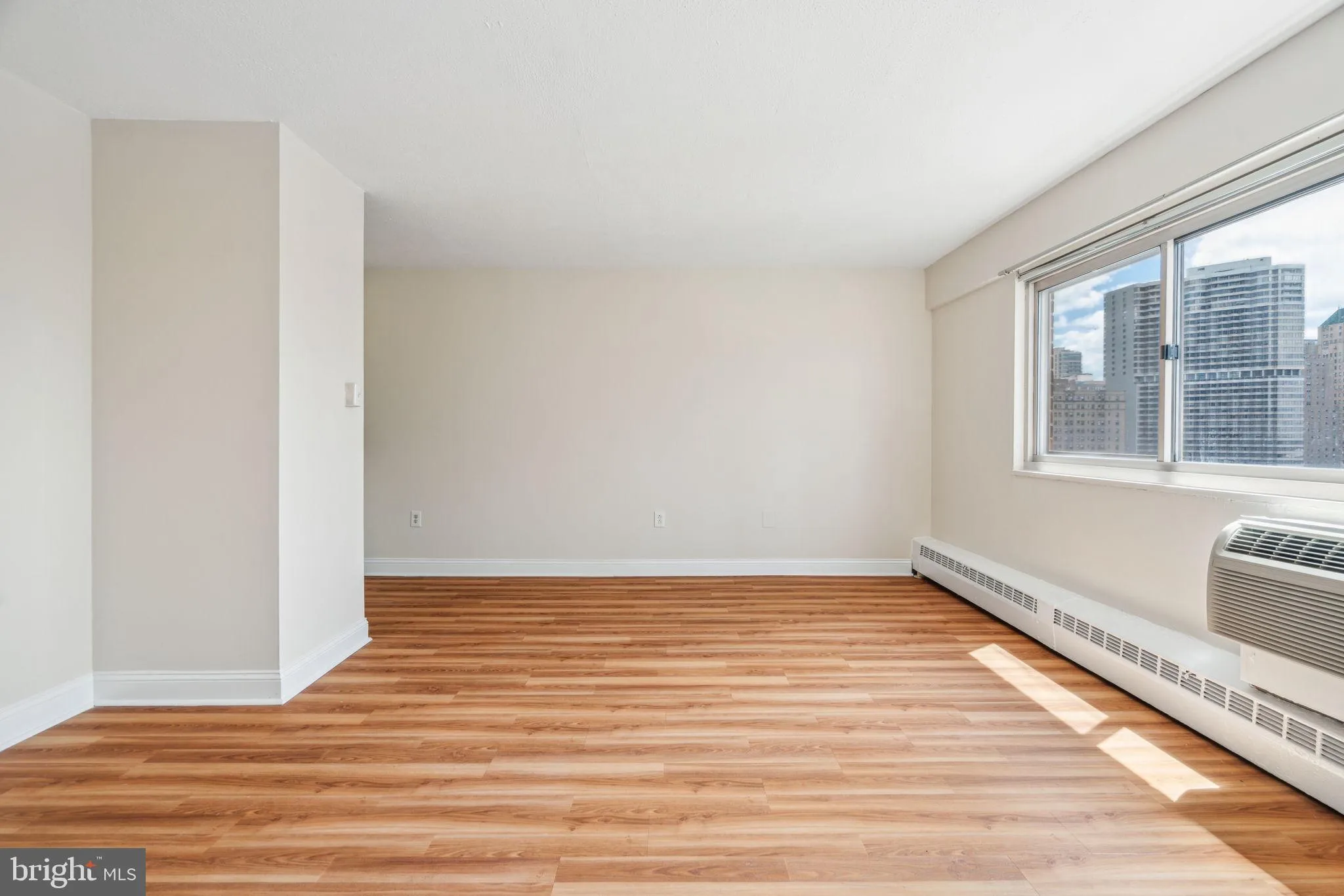 Philadelphia, Pennsylvania 19103, United States, ,1 BathroomBathrooms,Residential,Active,129352