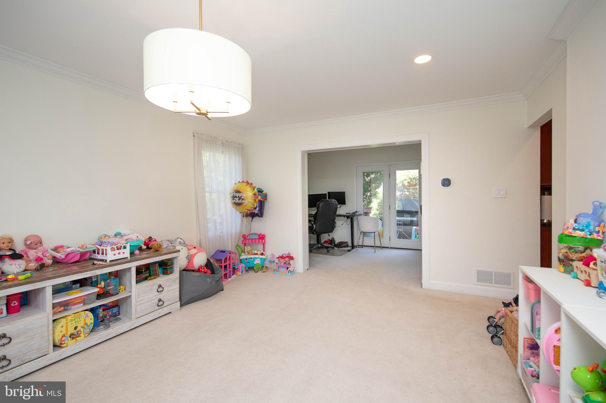 HIDDEN CREEK ESTATES - Residential Lease