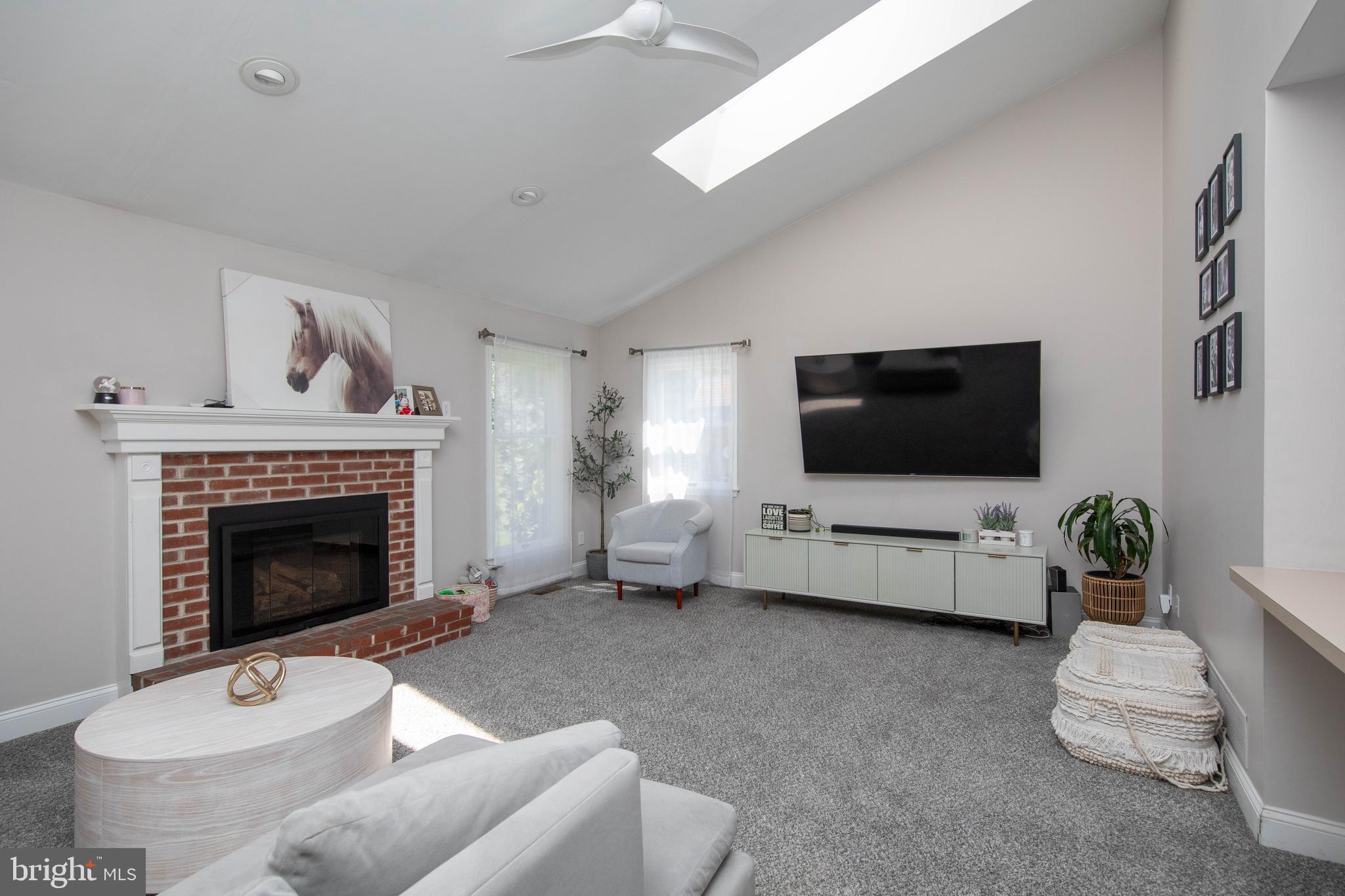 HIDDEN CREEK ESTATES - Residential Lease