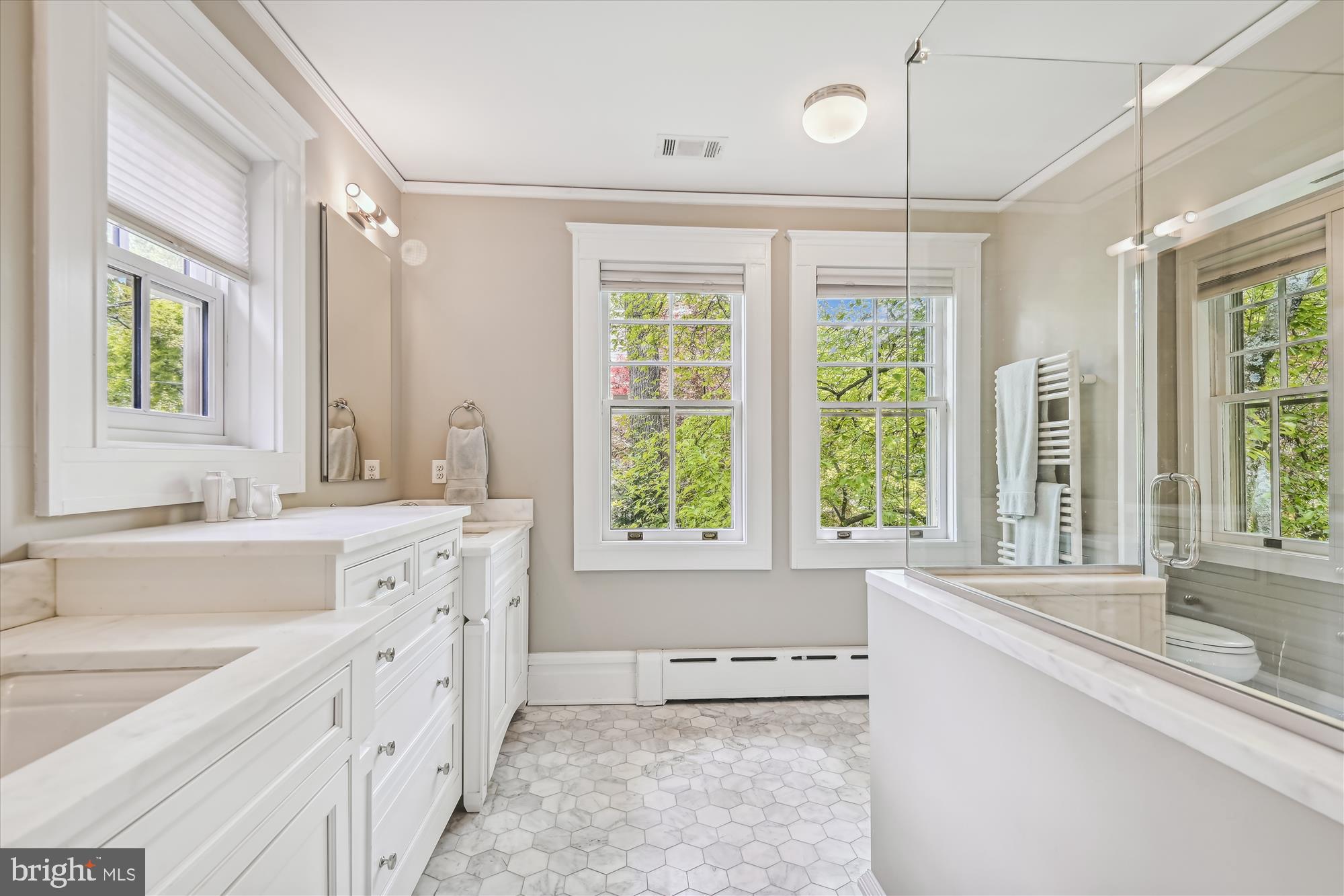 ROLAND PARK - Residential