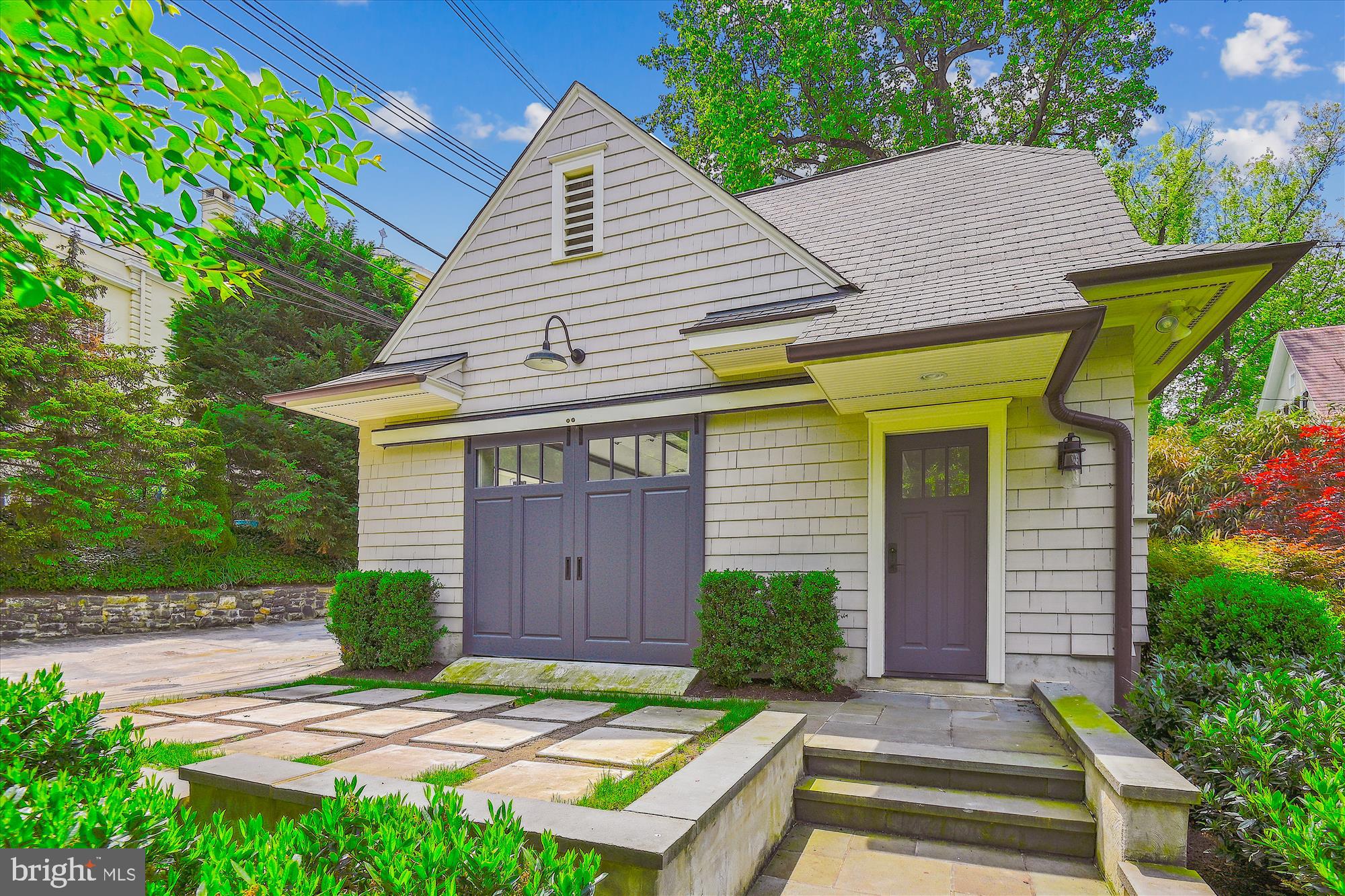 ROLAND PARK - Residential