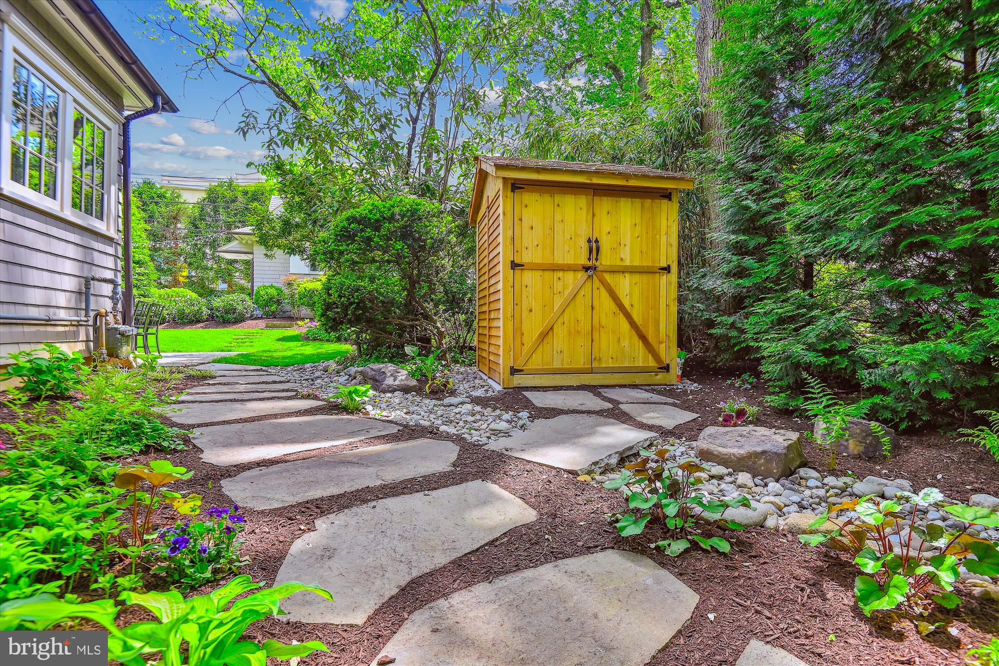 ROLAND PARK - Residential