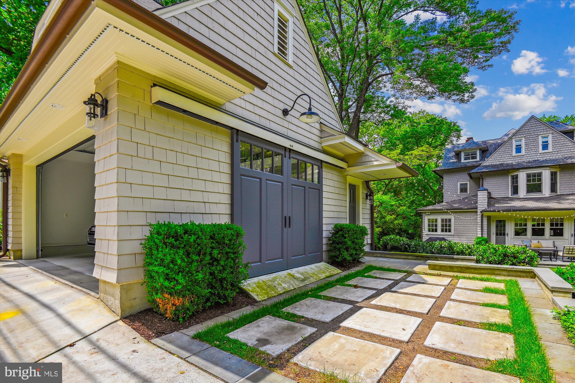 ROLAND PARK - Residential