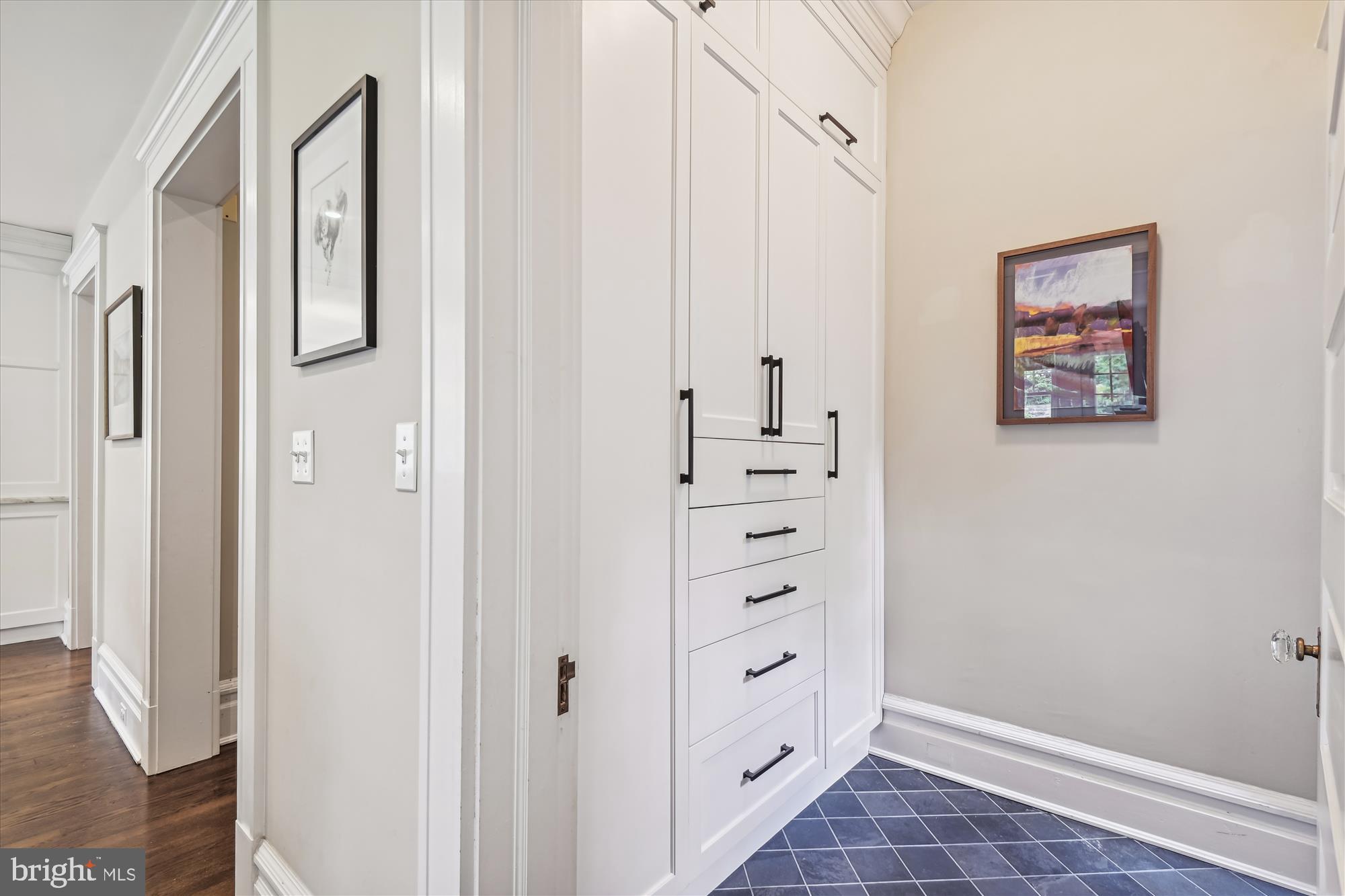 ROLAND PARK - Residential