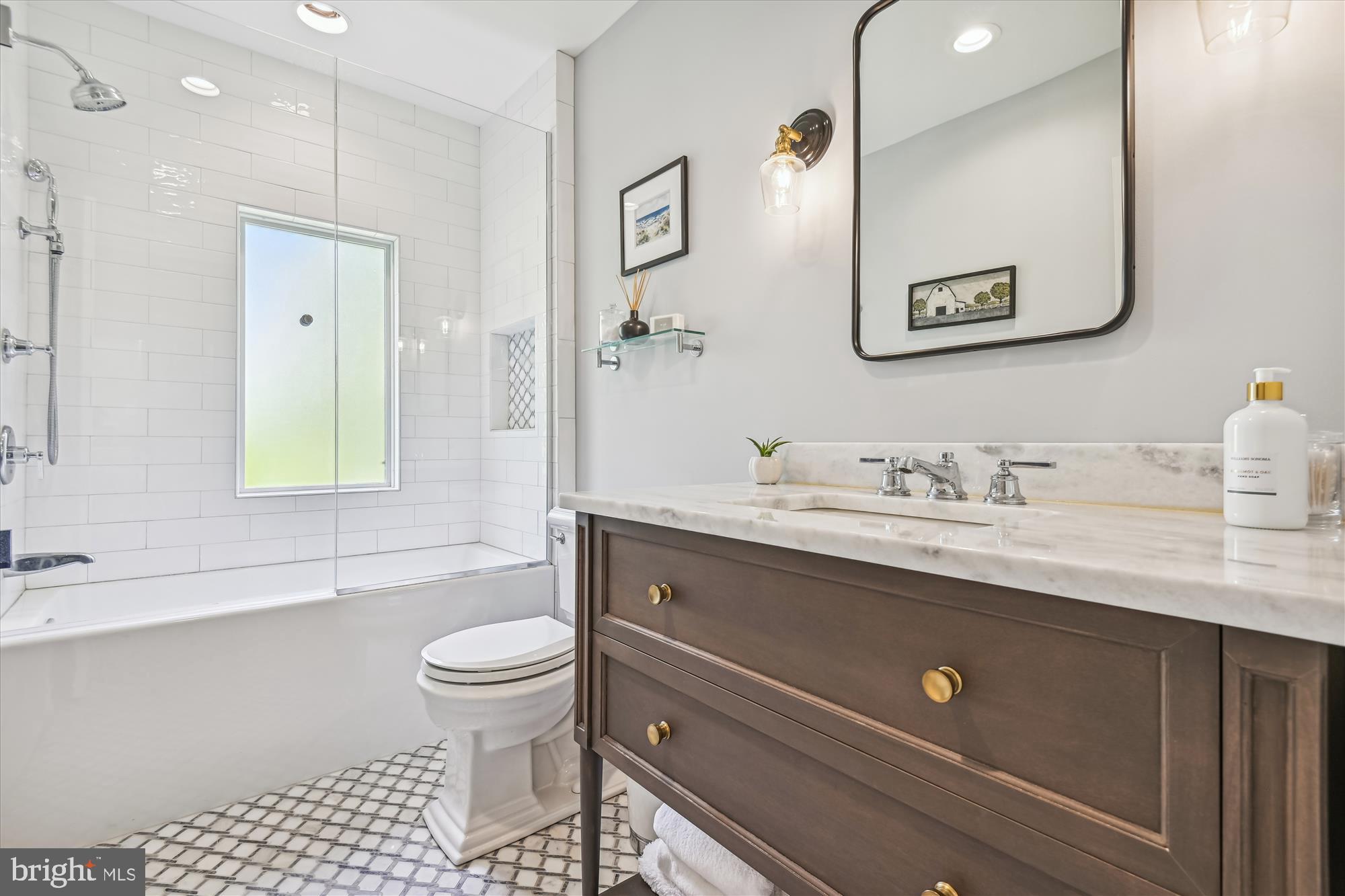 ROLAND PARK - Residential