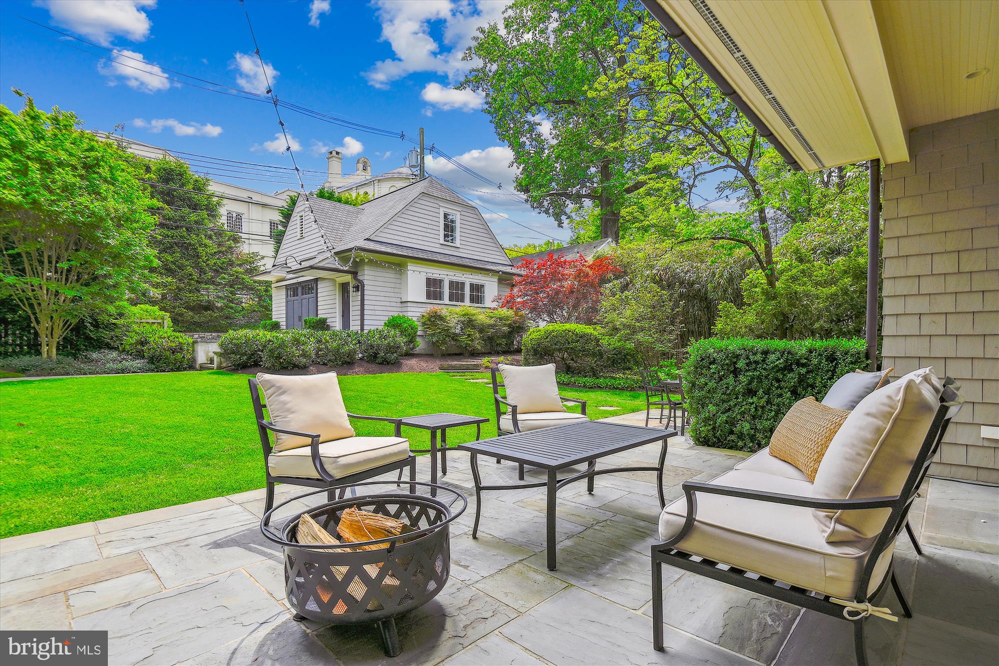 ROLAND PARK - Residential