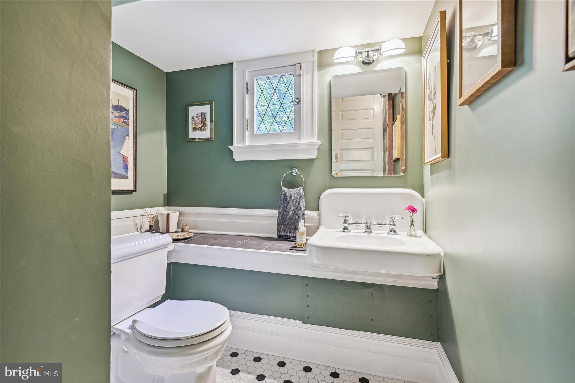 ROLAND PARK - Residential