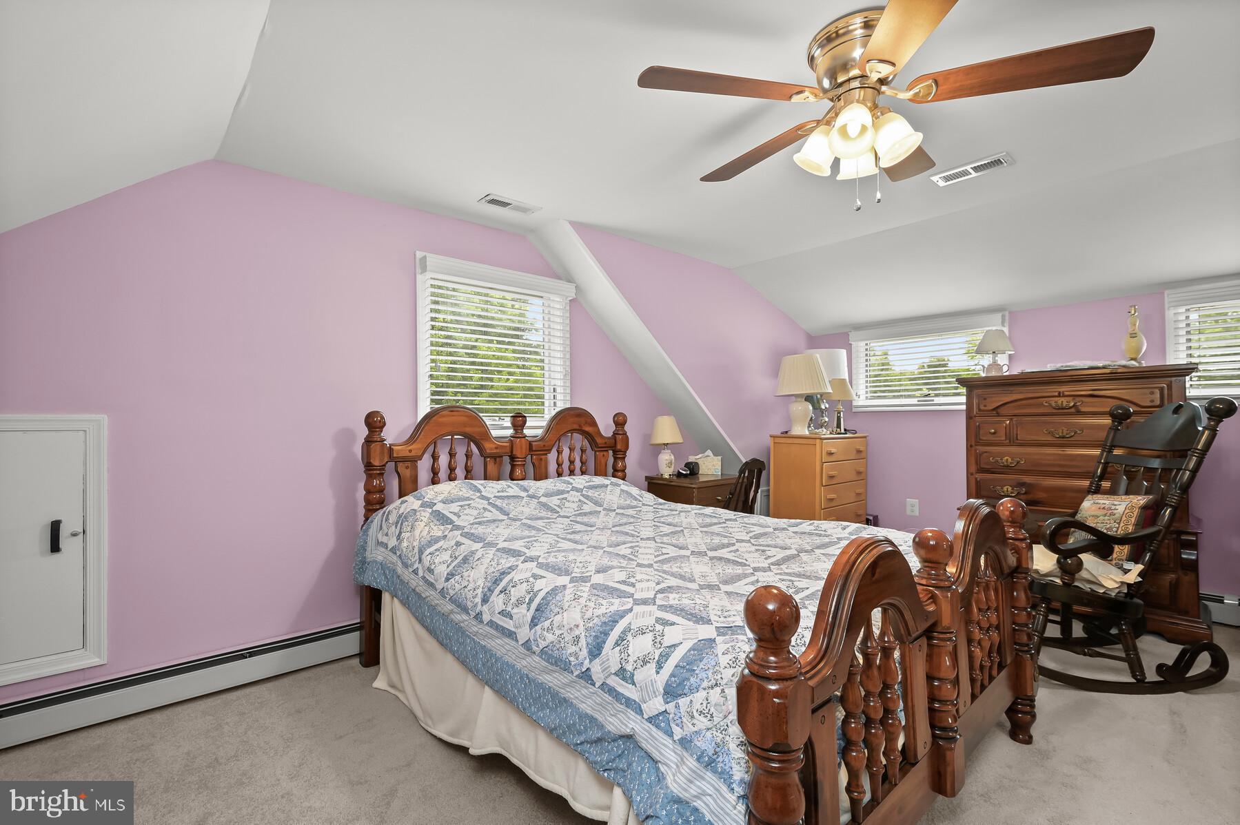 COUNTRY CLUB ESTATES - Residential