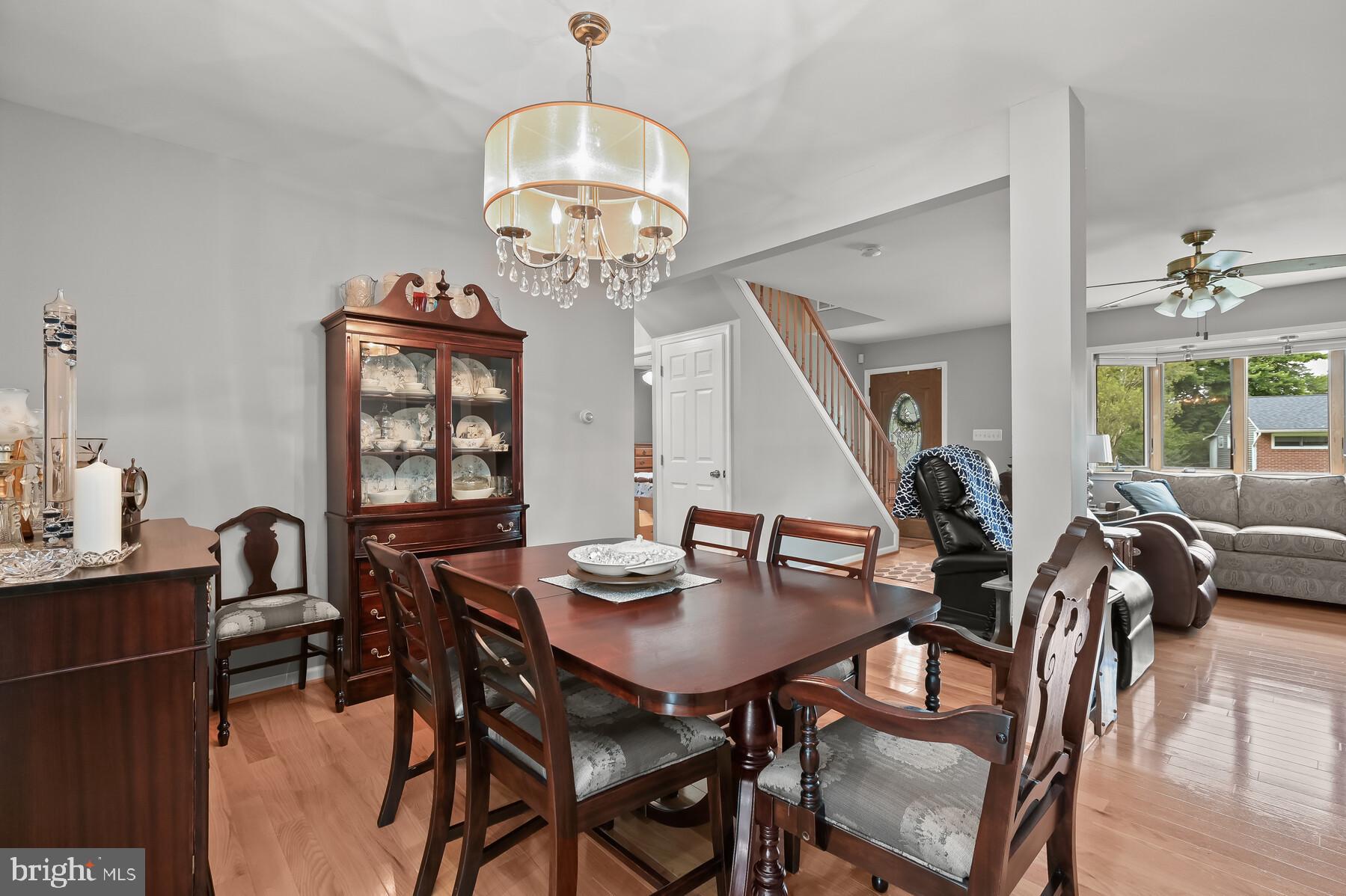 COUNTRY CLUB ESTATES - Residential