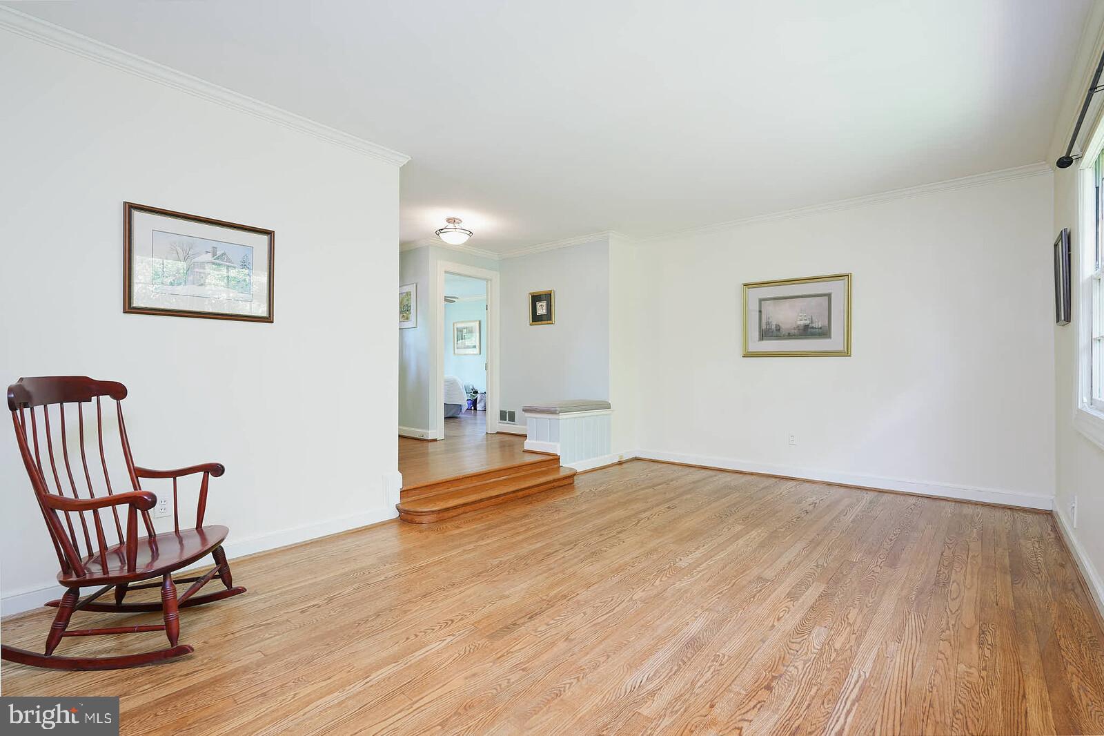 WILLIAMSBURG VILLAGE - Residential