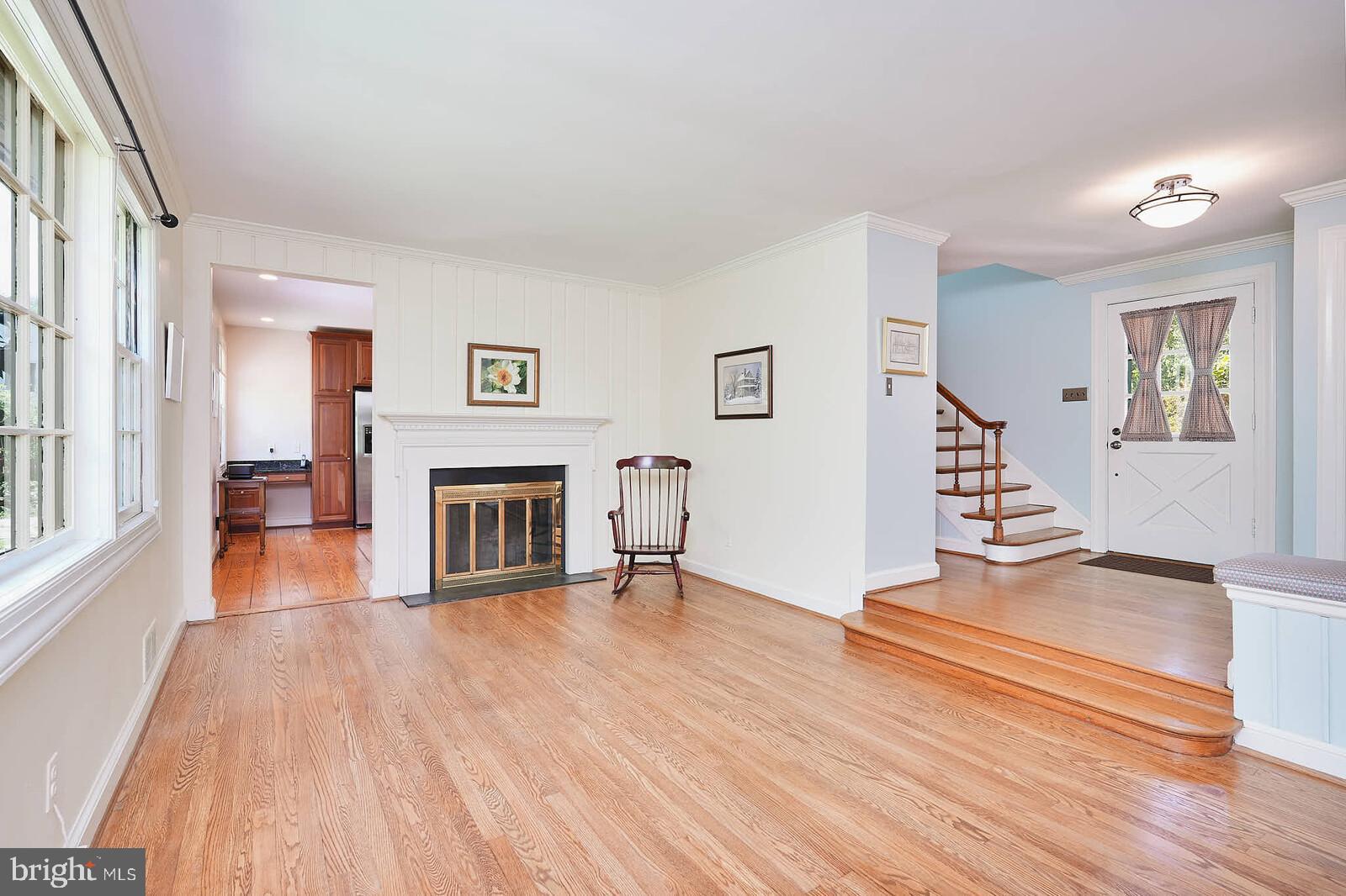 WILLIAMSBURG VILLAGE - Residential