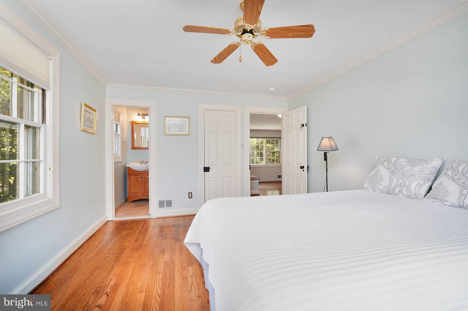 WILLIAMSBURG VILLAGE - Residential