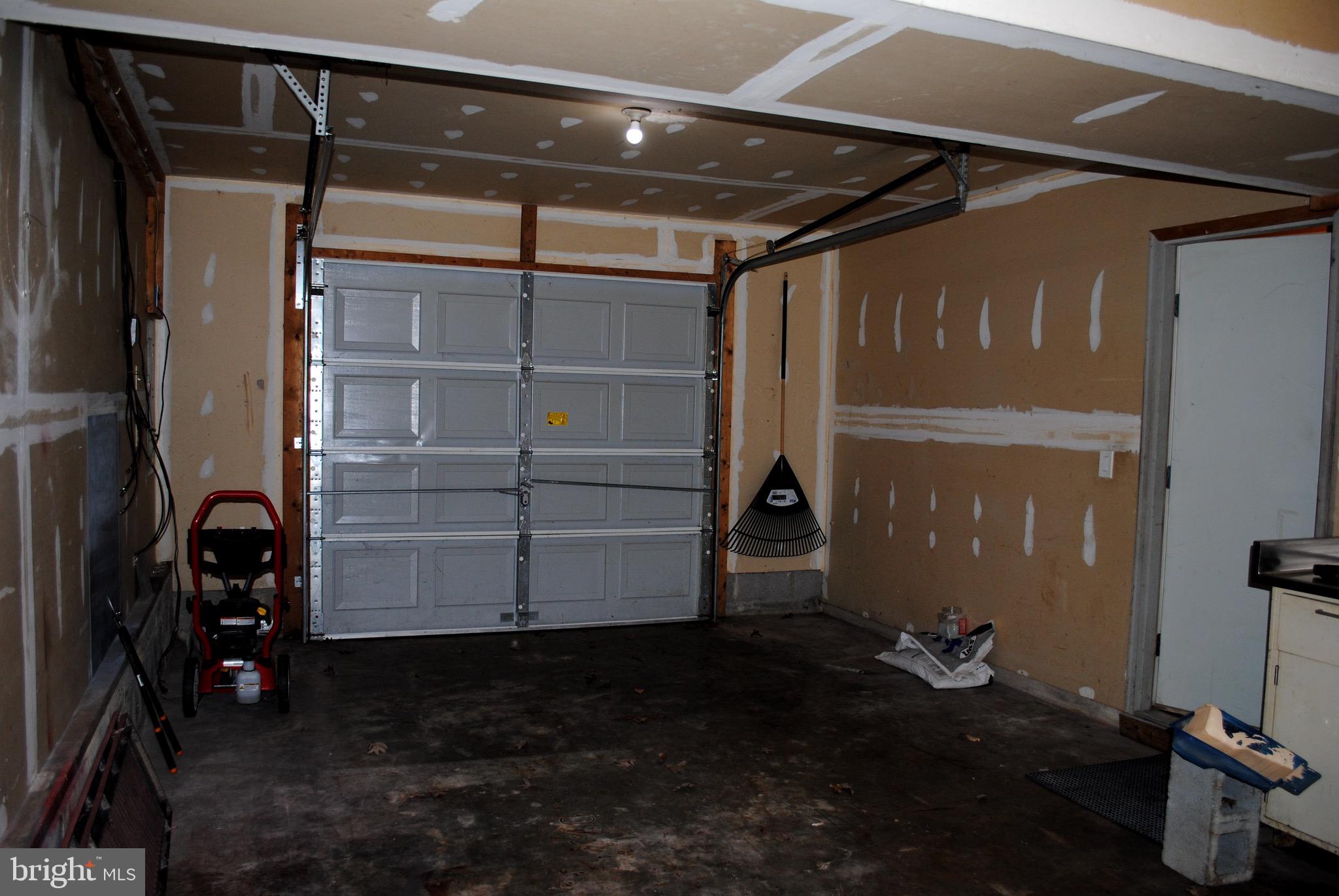 NORTHWOOD - Residential Lease