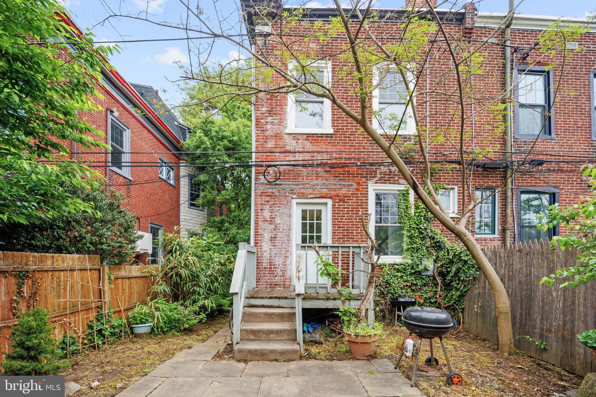 GERMANTOWN (WEST) - Residential