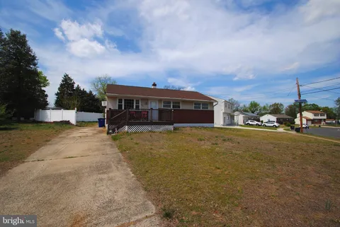 205 S Garden Boulevard, Beverly, NJ MLS: NJBL2085602