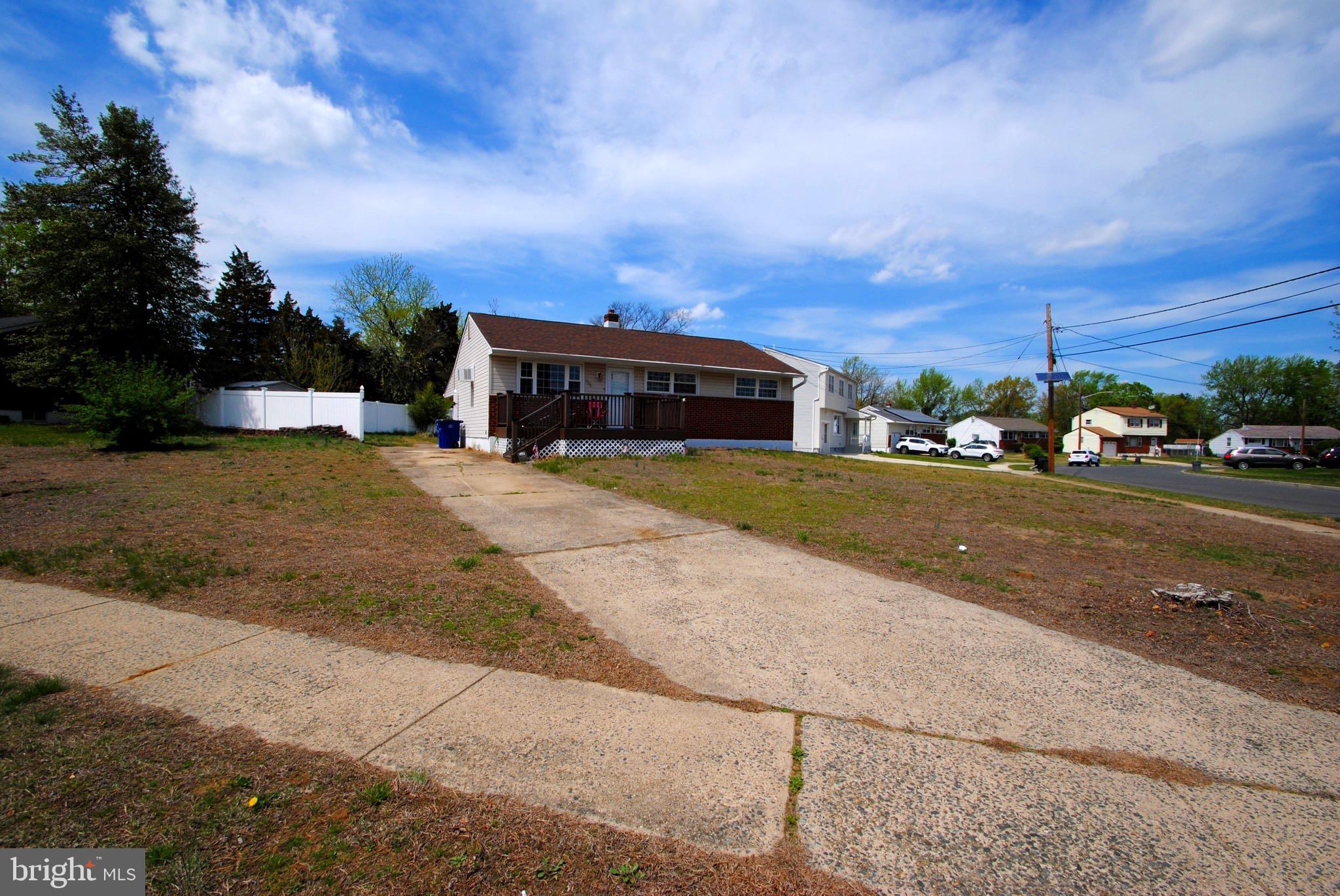 205 S GARDEN BOULEVARD