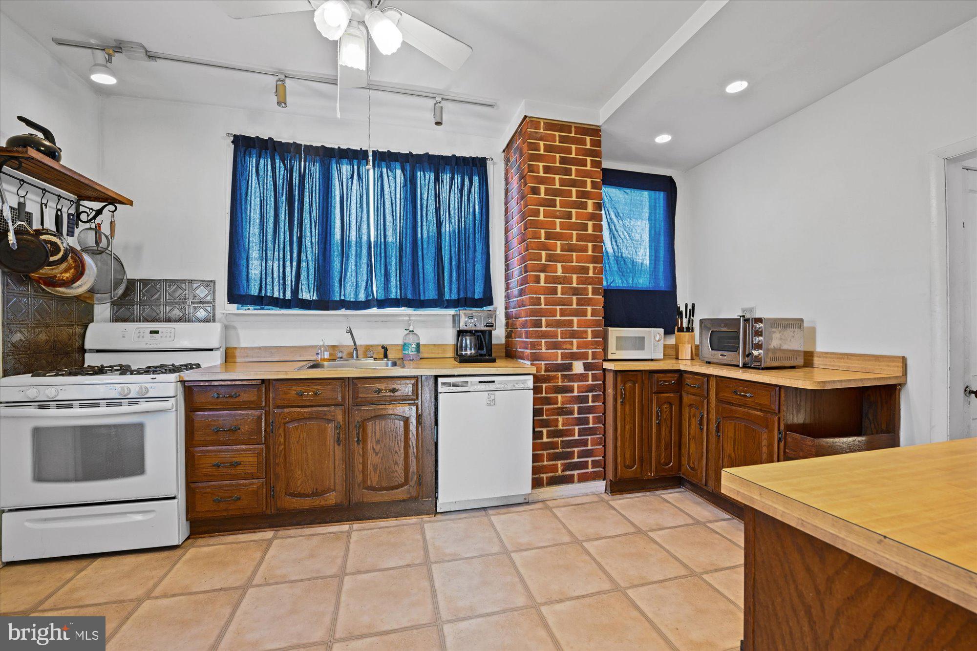 PARKVILLE - Residential