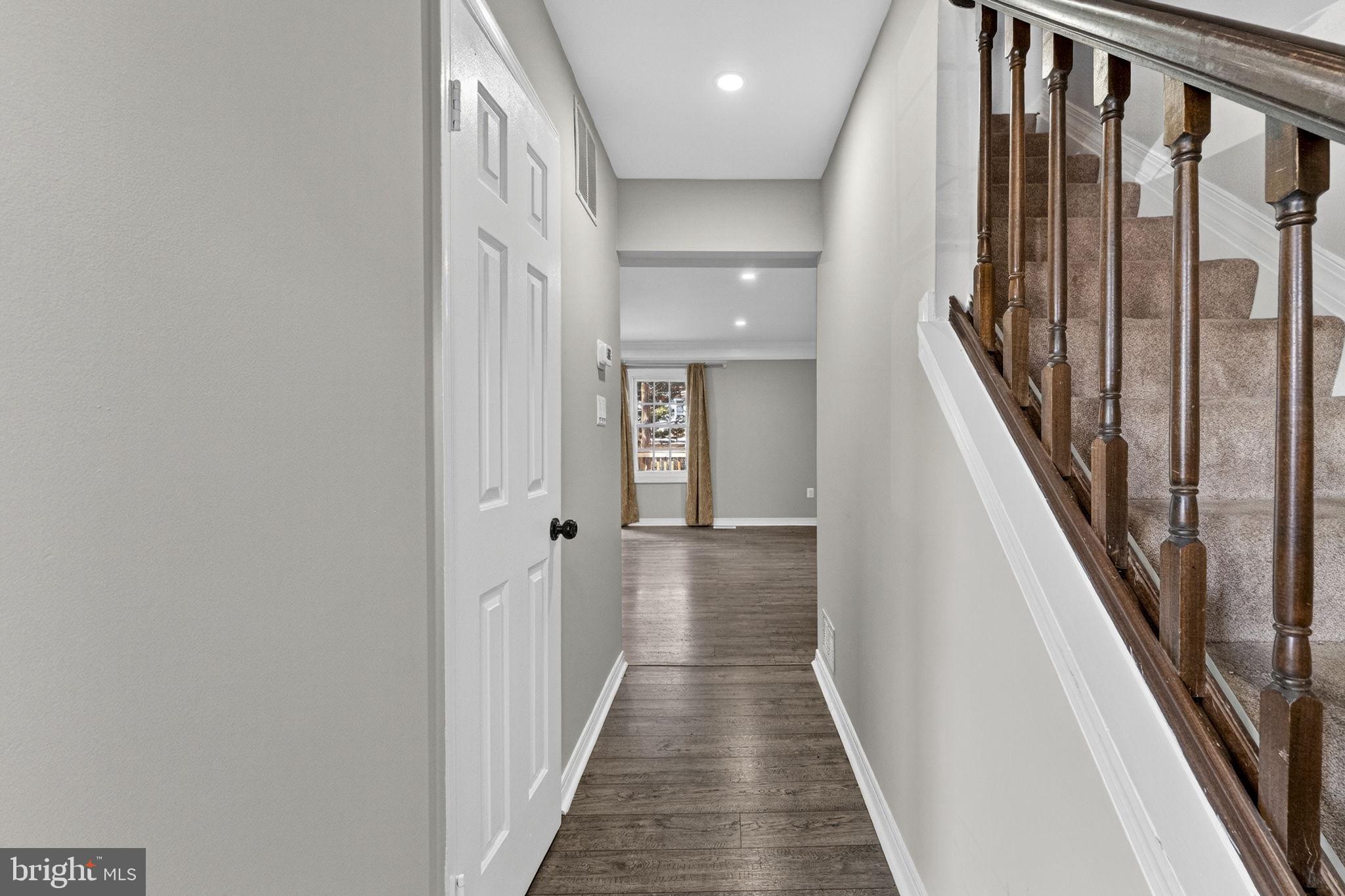 TOWNS ON THE GREENS - Residential