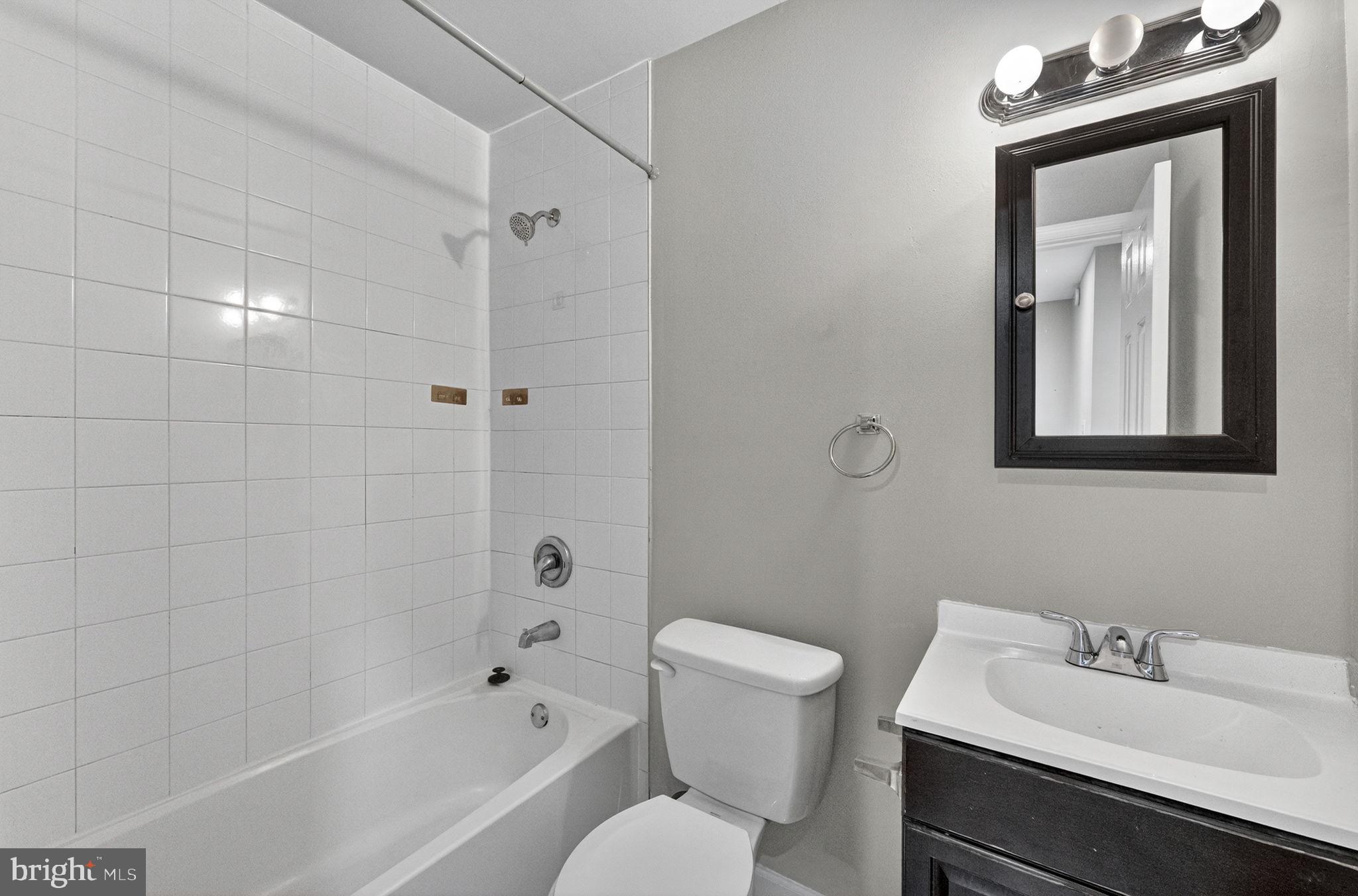 TOWNS ON THE GREENS - Residential