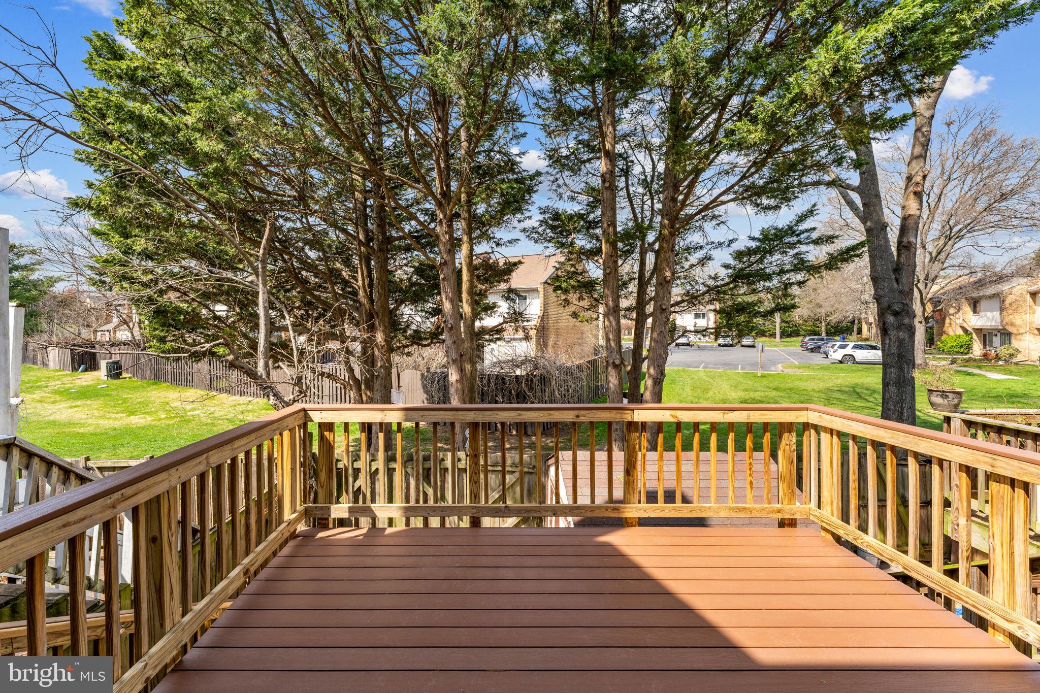 TOWNS ON THE GREENS - Residential