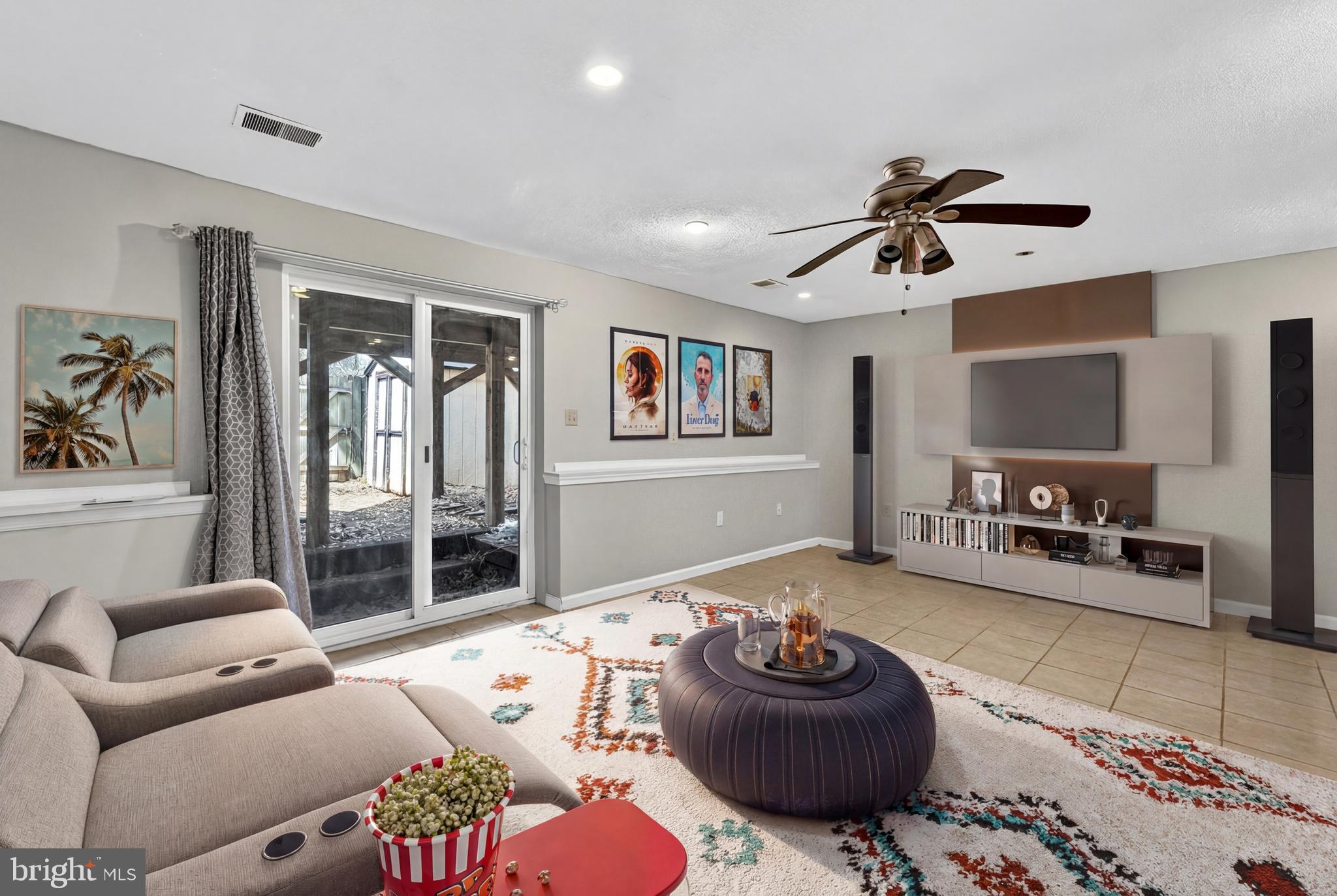 TOWNS ON THE GREENS - Residential