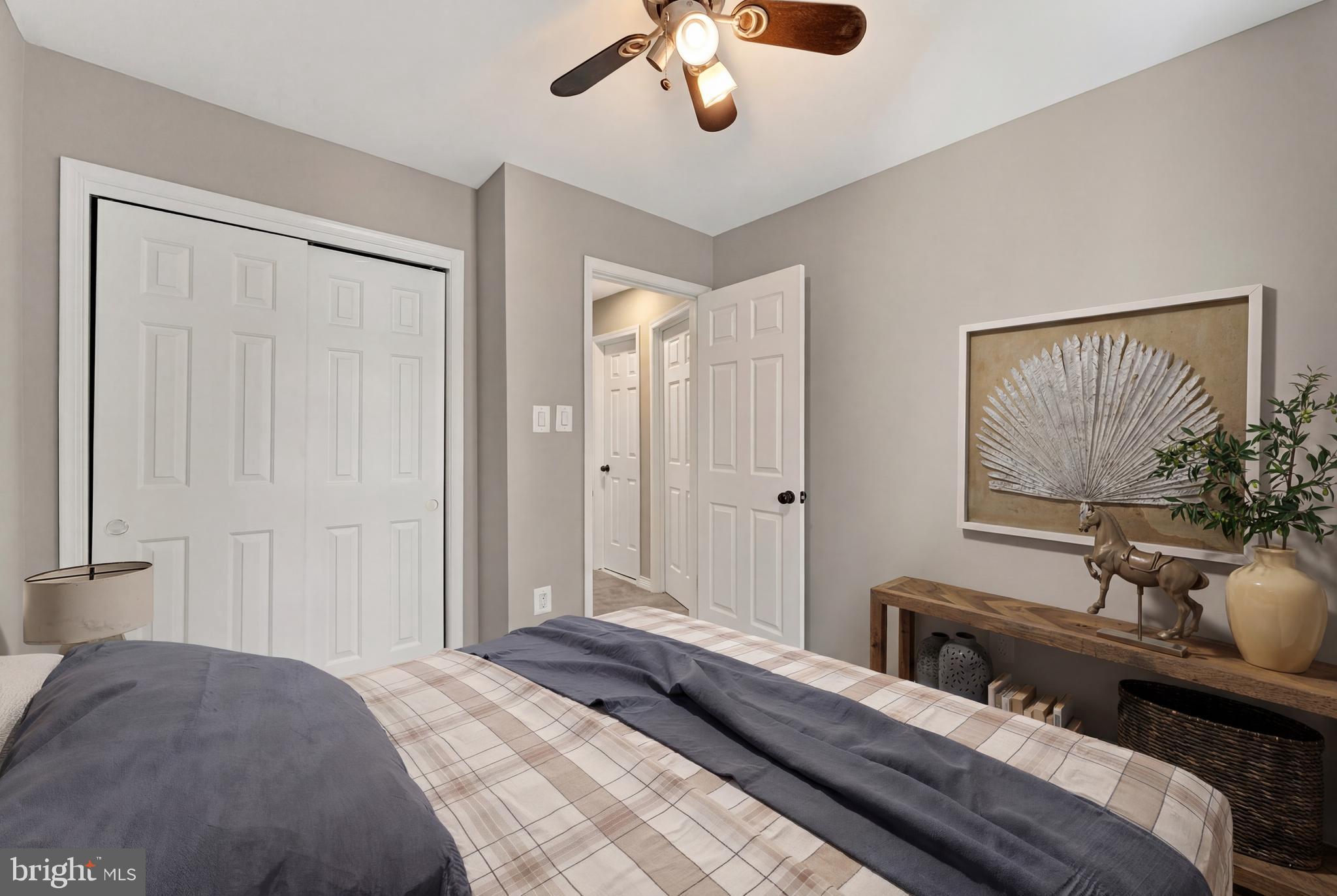 TOWNS ON THE GREENS - Residential