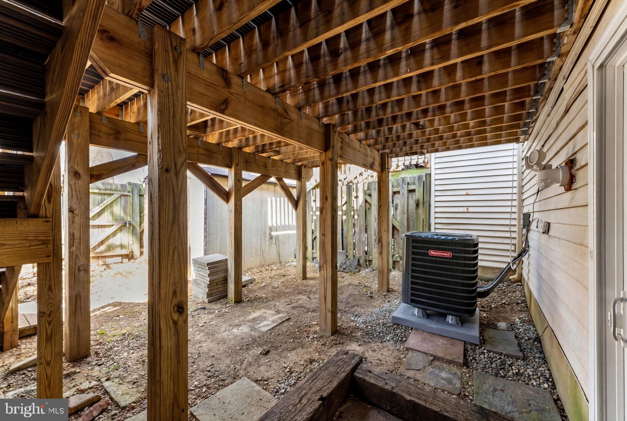 TOWNS ON THE GREENS - Residential