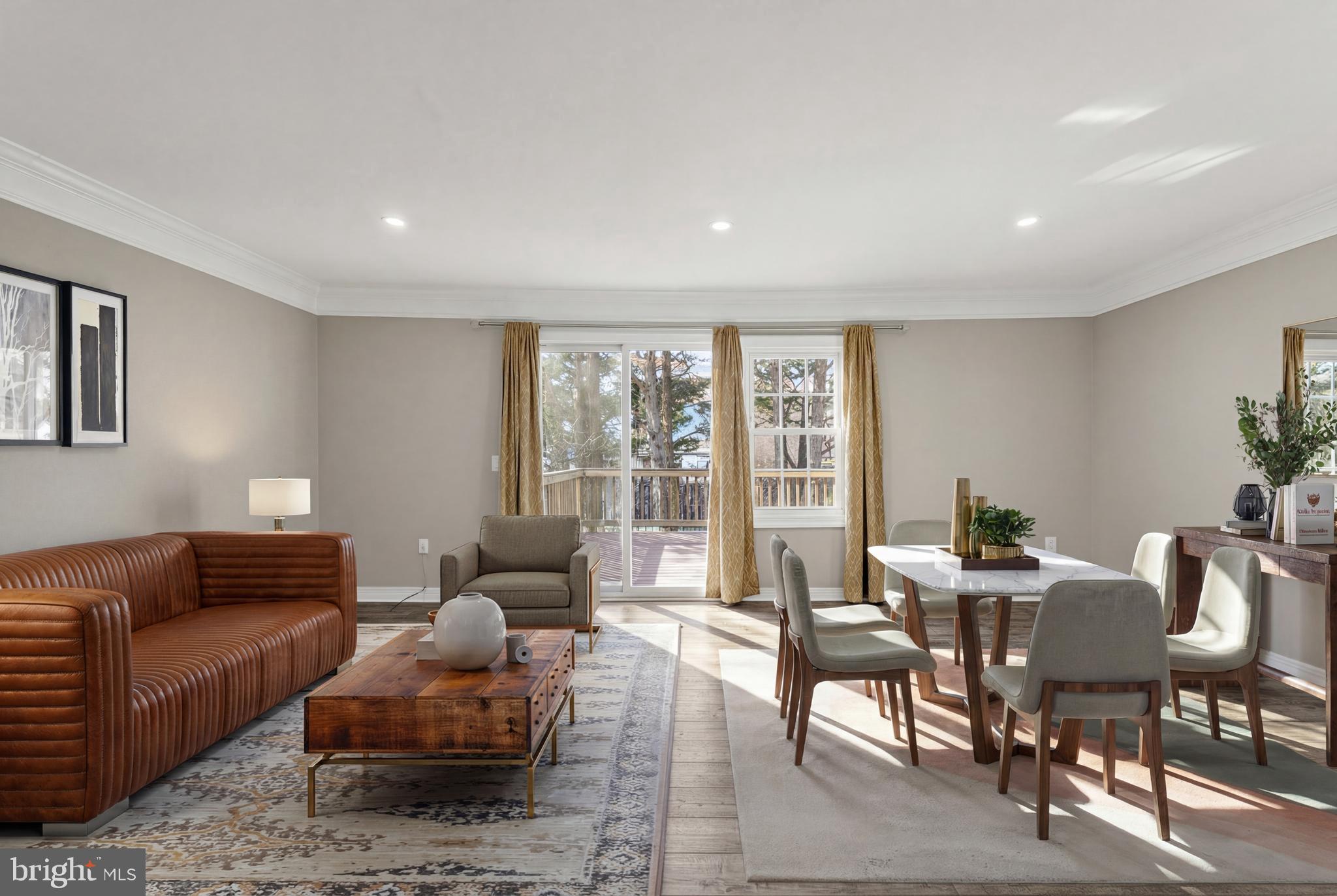 TOWNS ON THE GREENS - Residential