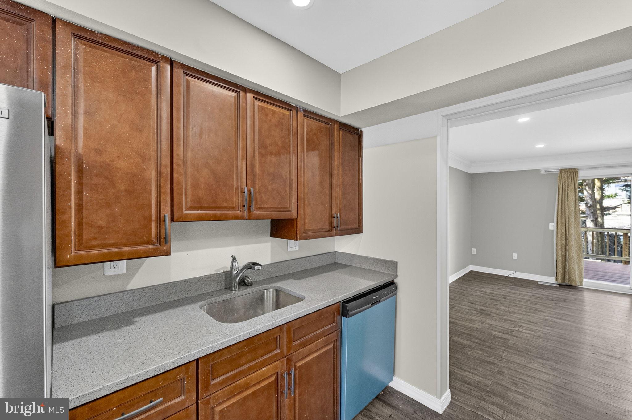 TOWNS ON THE GREENS - Residential