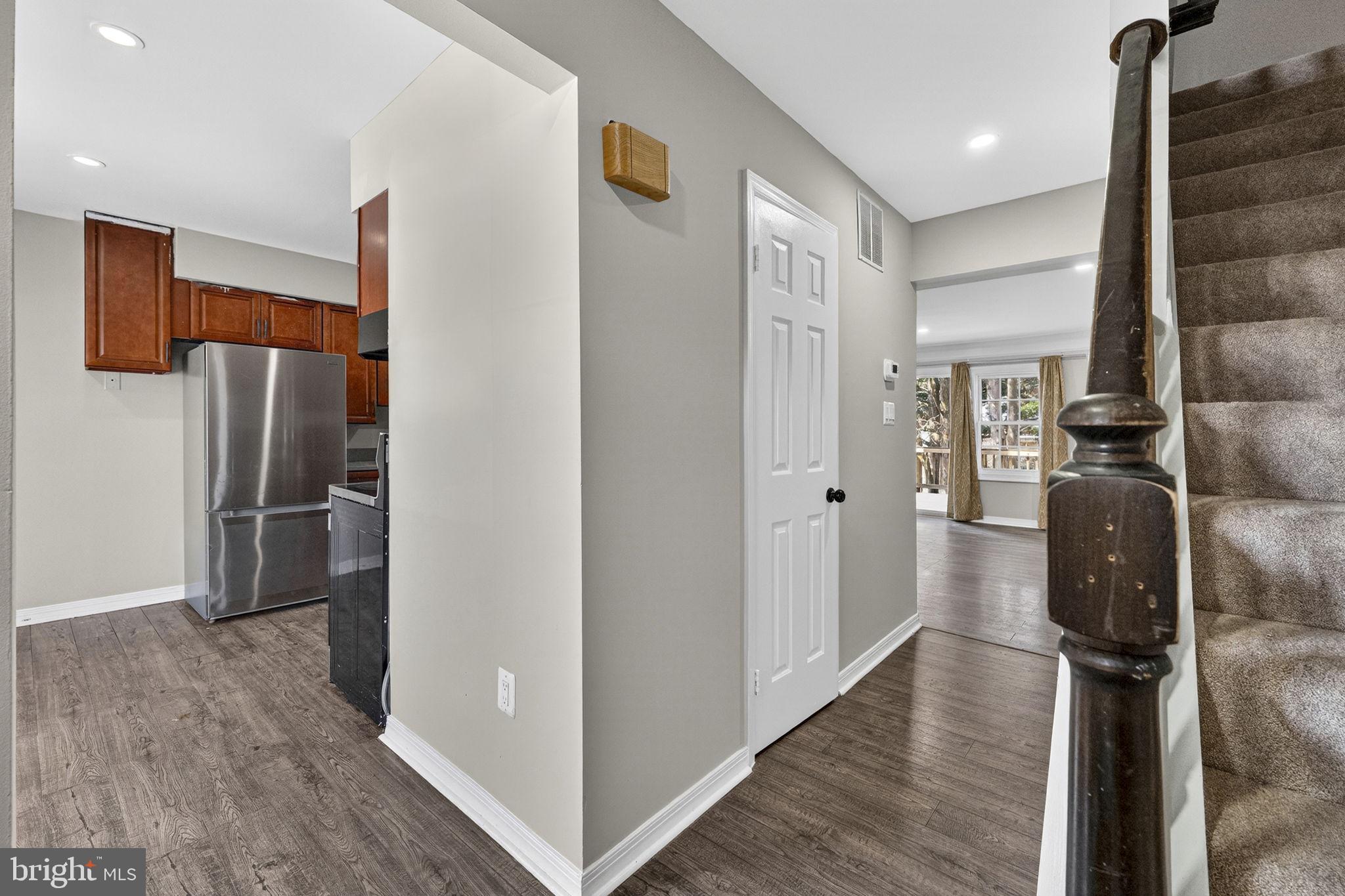 TOWNS ON THE GREENS - Residential