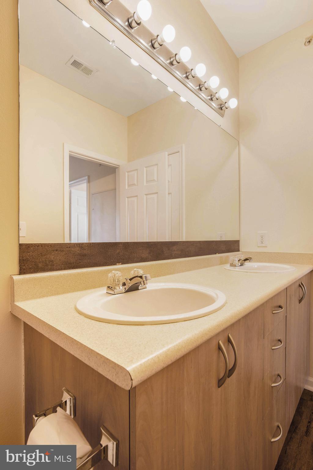 THE ASHMORE - Residential Lease