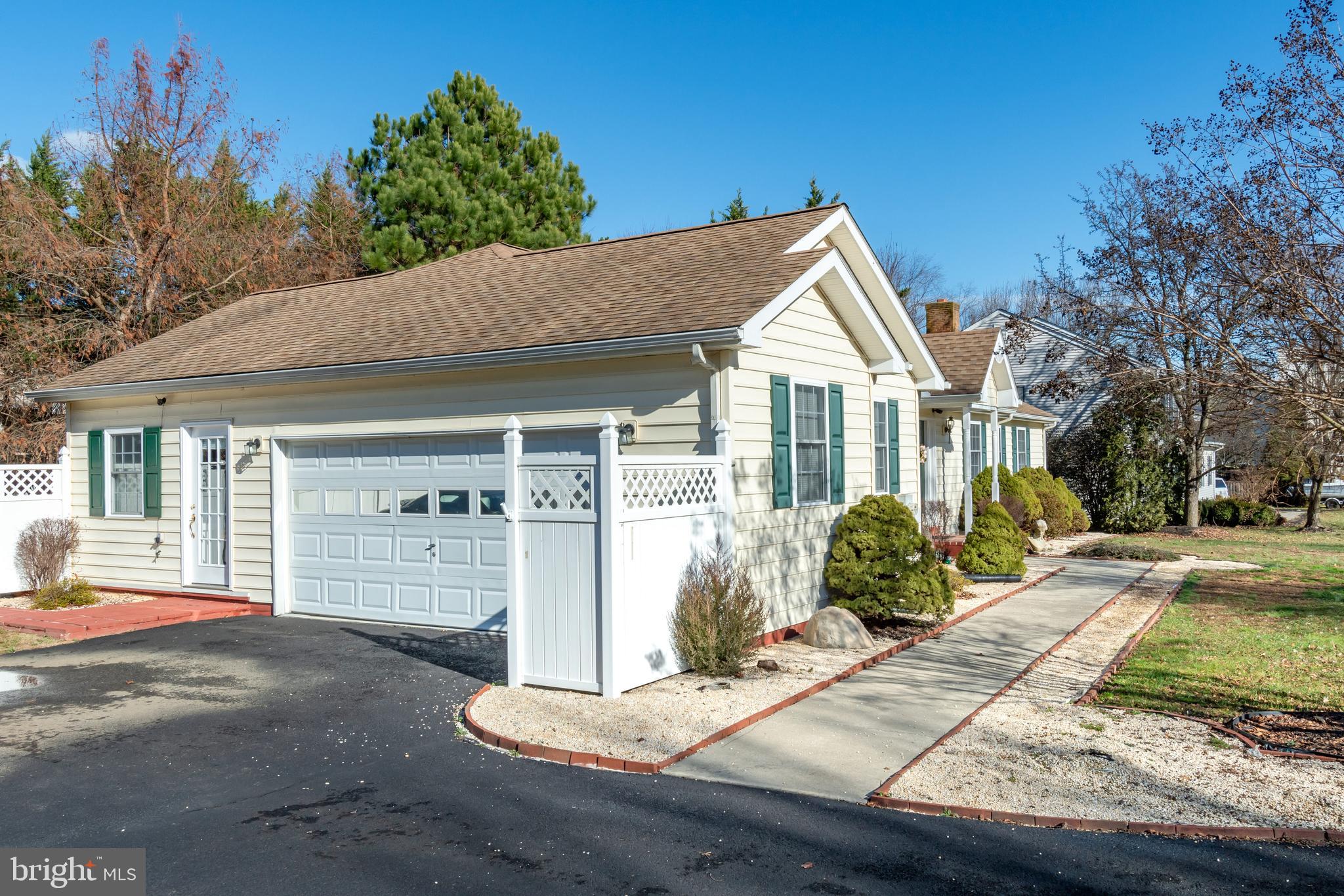 COVENTRY FARMS - Residential