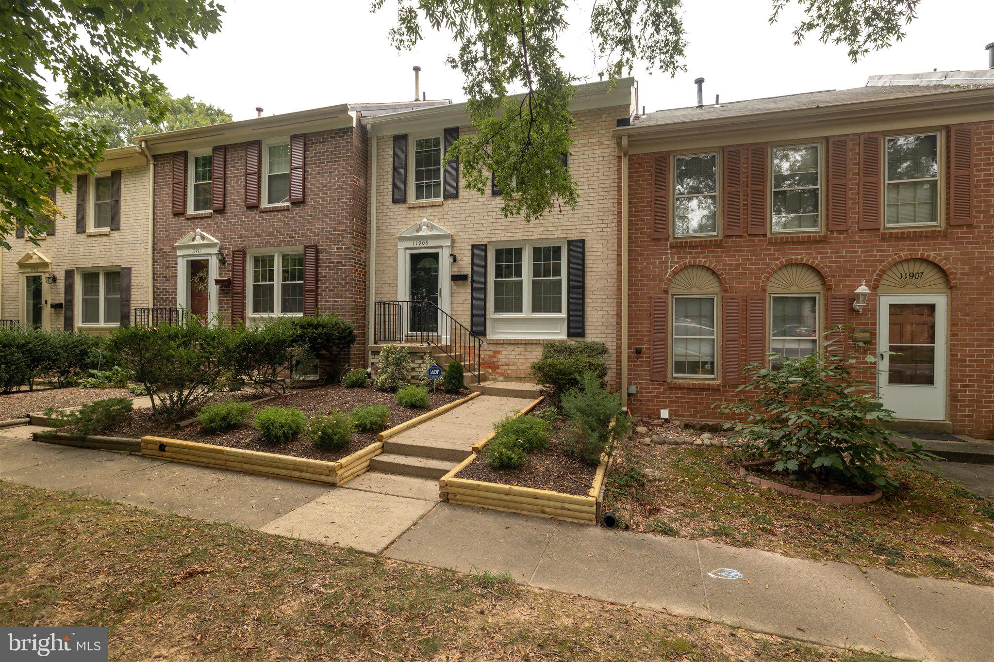 DEEPWOOD - Residential Lease