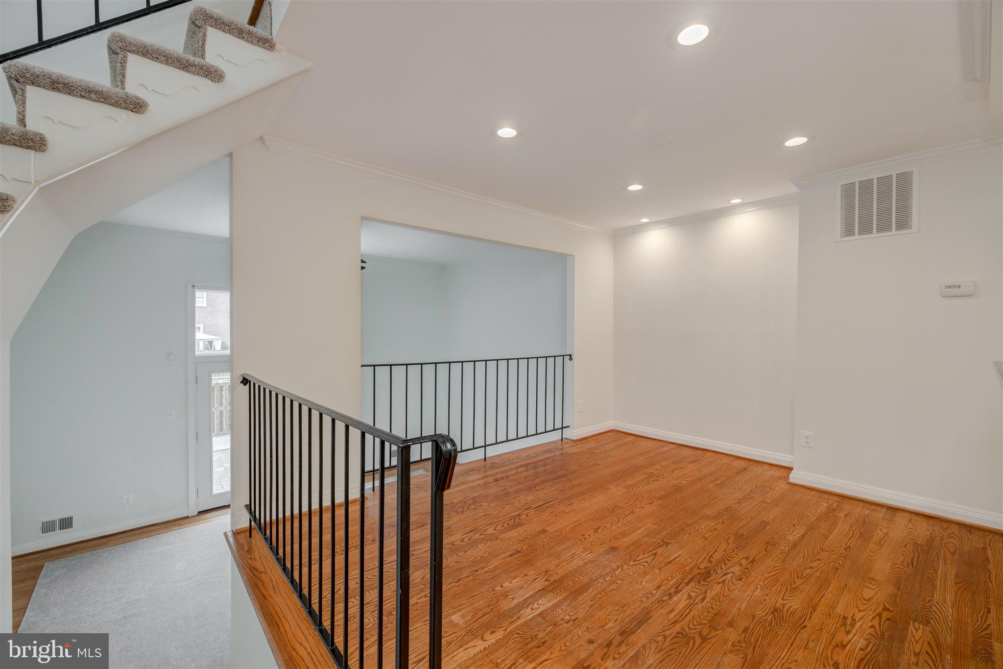 DEEPWOOD - Residential Lease